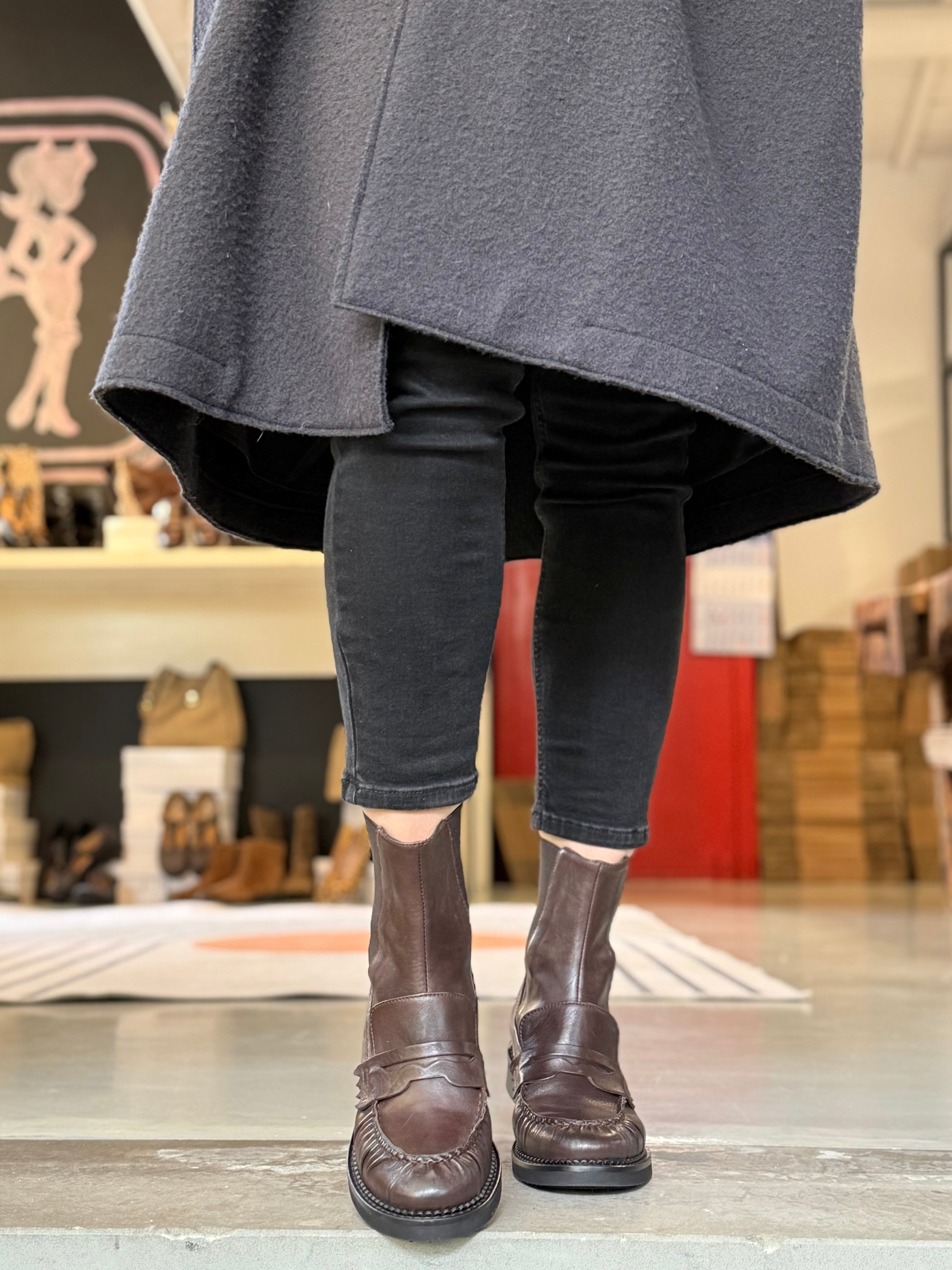 La Gatta Con Gli Stivali