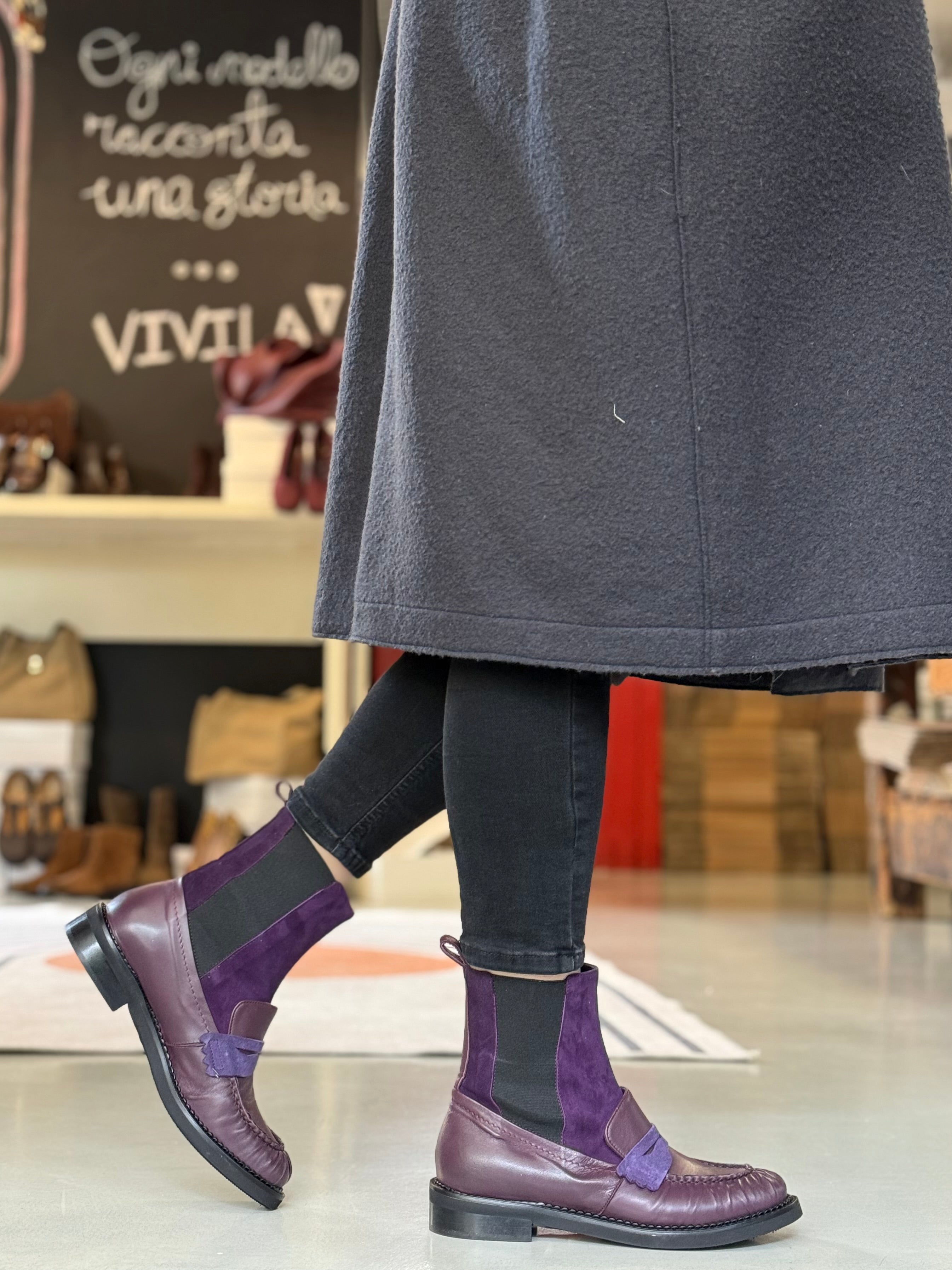 Banksy Purple stivaletto beatles in nappa prugna e camoscio viola artigianale marchigiana