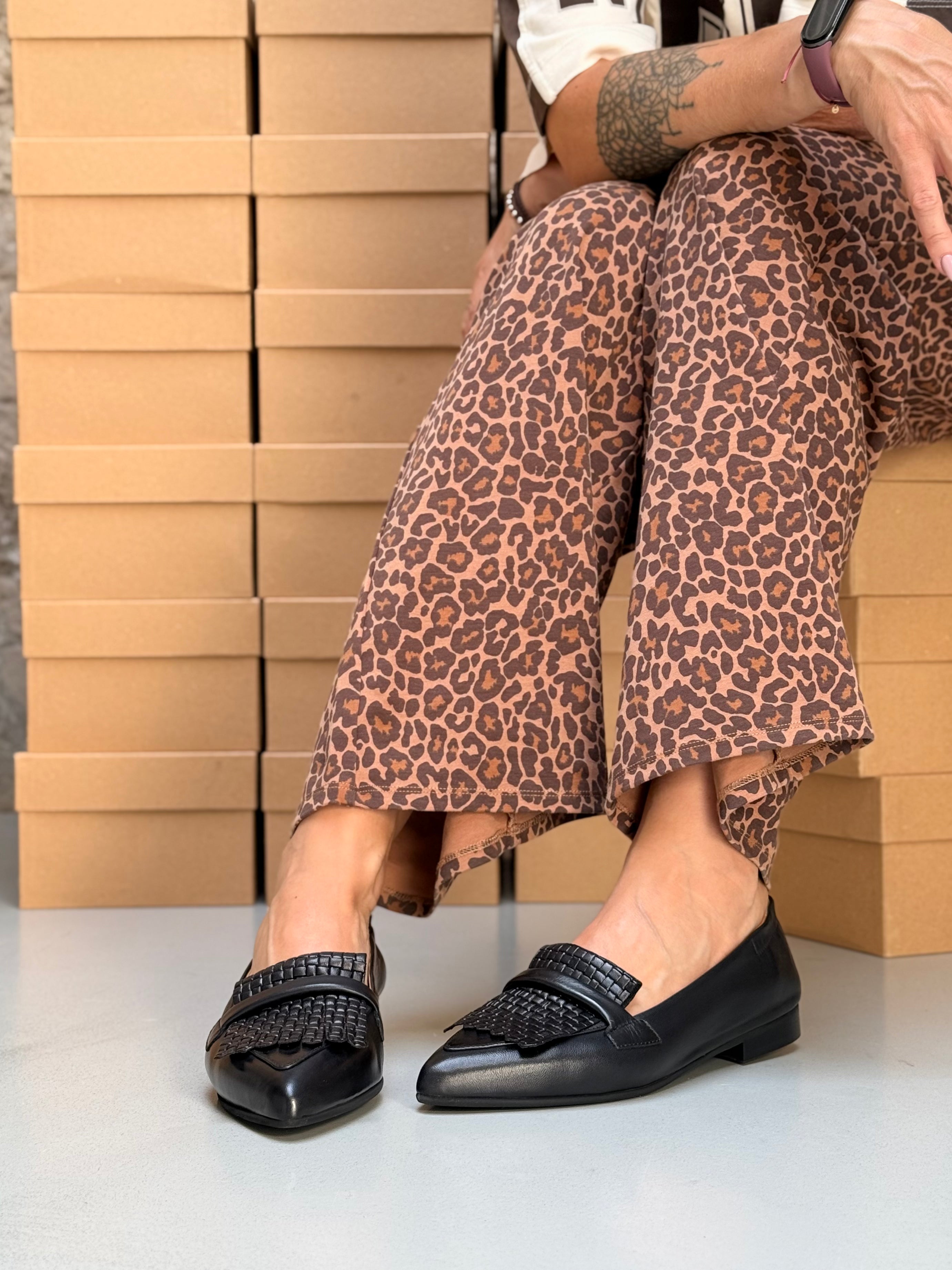 Image of Flexy Black mocassino in nappa nera tacco 2 artigianale marchigiana