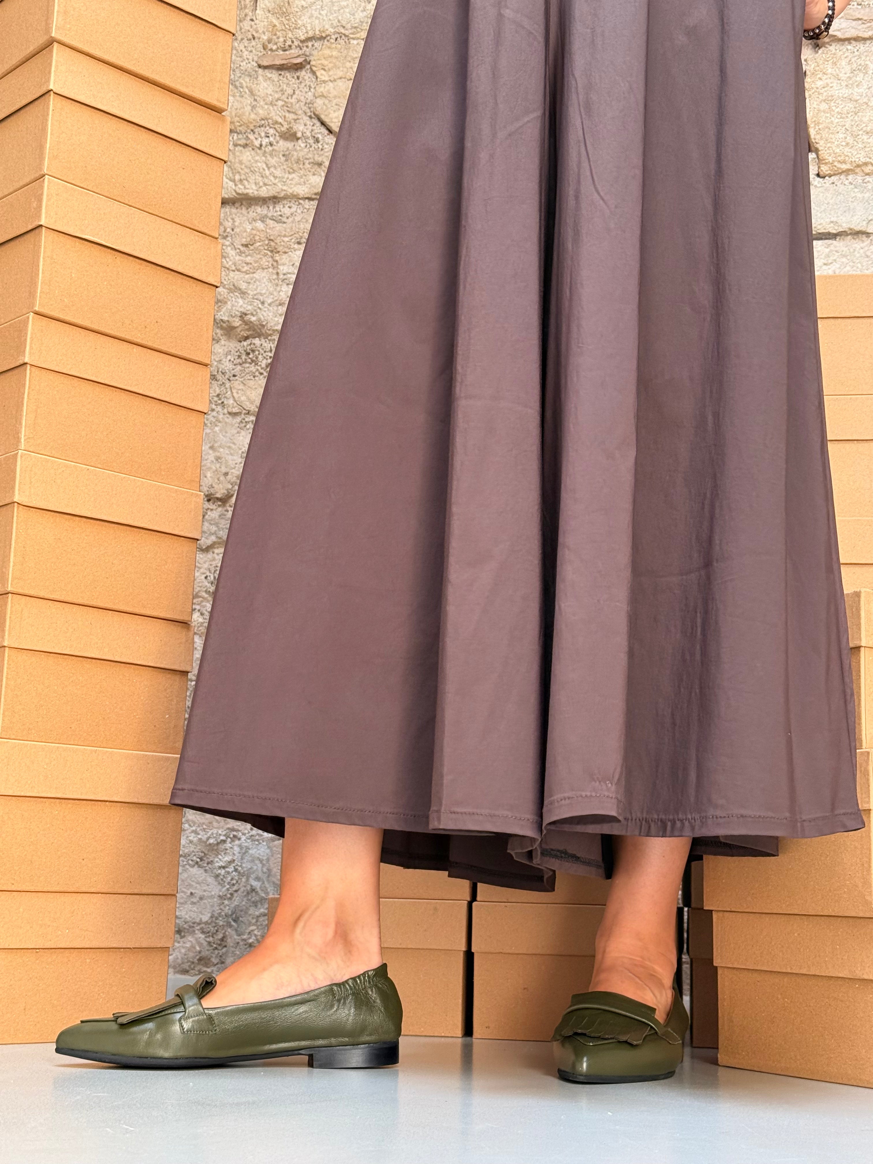 Image of Flexy Green mocassino in nappa verde militare tacco 2 artigianale marchigiana
