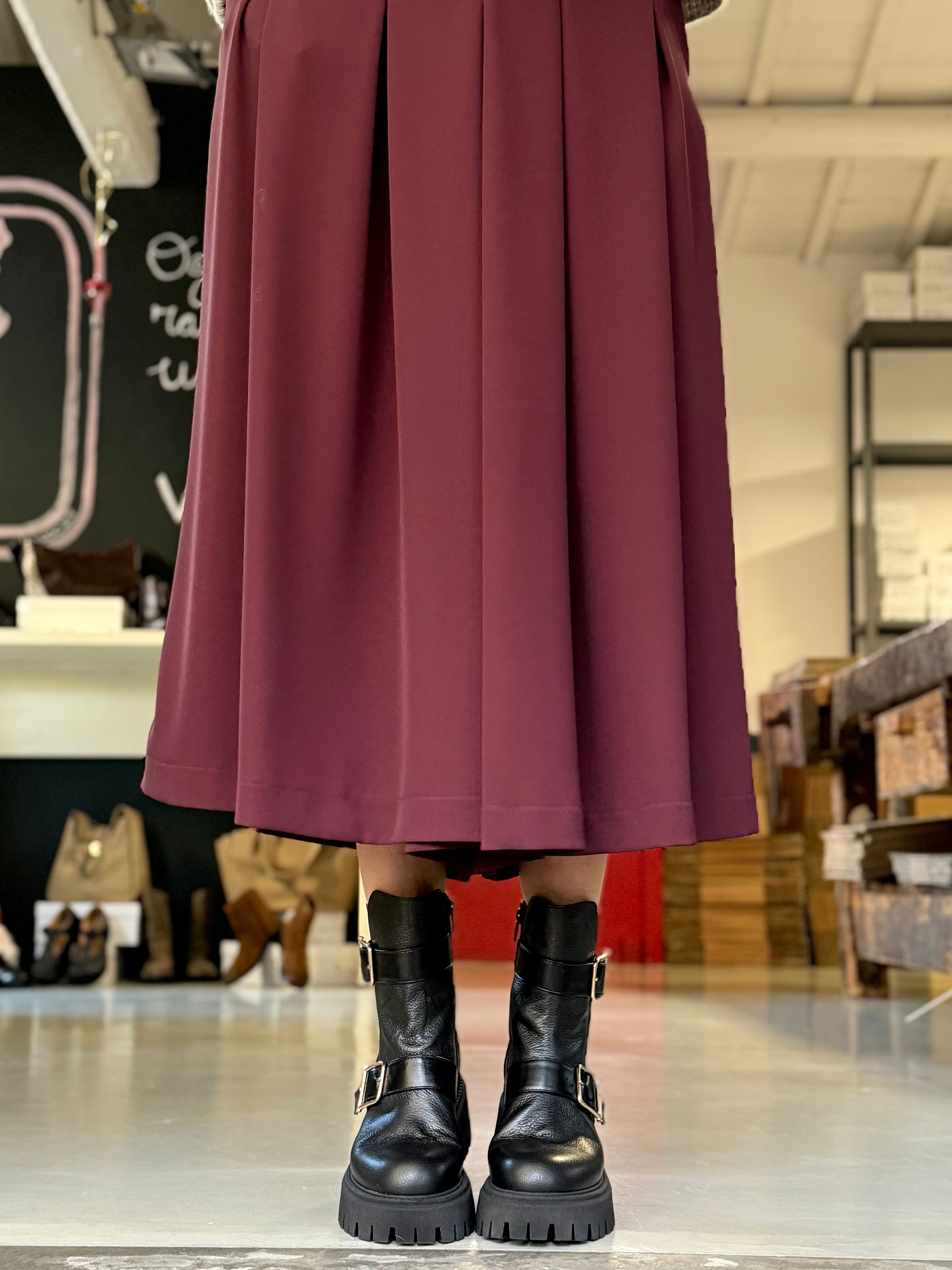 Image of Cobain stivaletto in pelle nera con doppia fibbia artigianale marchigiano