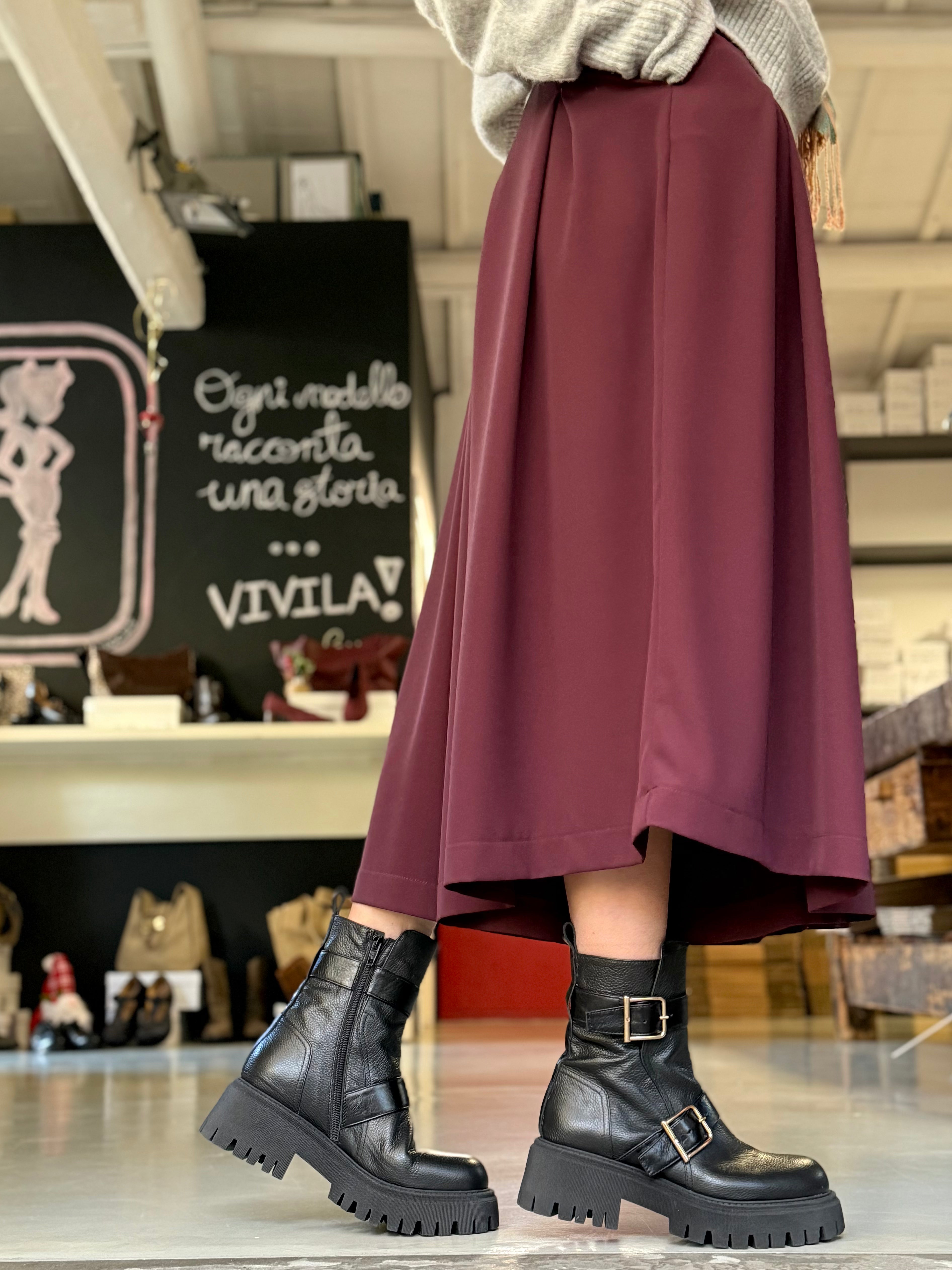 Image of Cobain stivaletto in pelle nera con doppia fibbia artigianale marchigiano