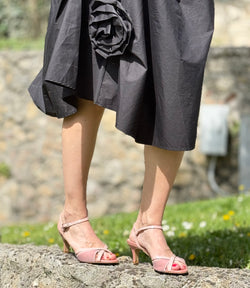 Image of Mizzi Cipria sandalo in nappa e velluto rosa tacco 6 cm artigianale pugliese