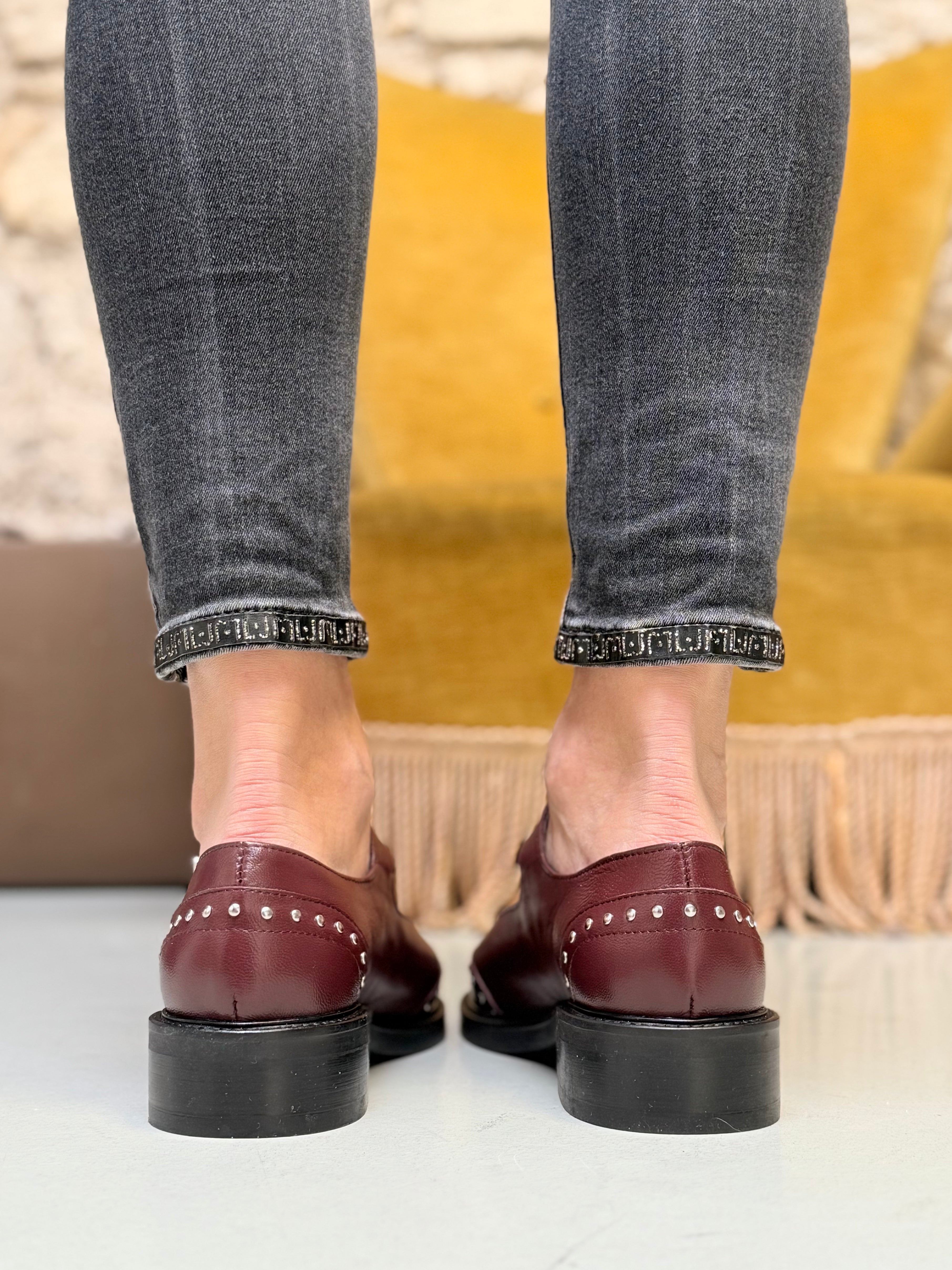 Image of Totoro Wine scarpina bassa in pelle T-bar tacco 3cm artigianale toscana