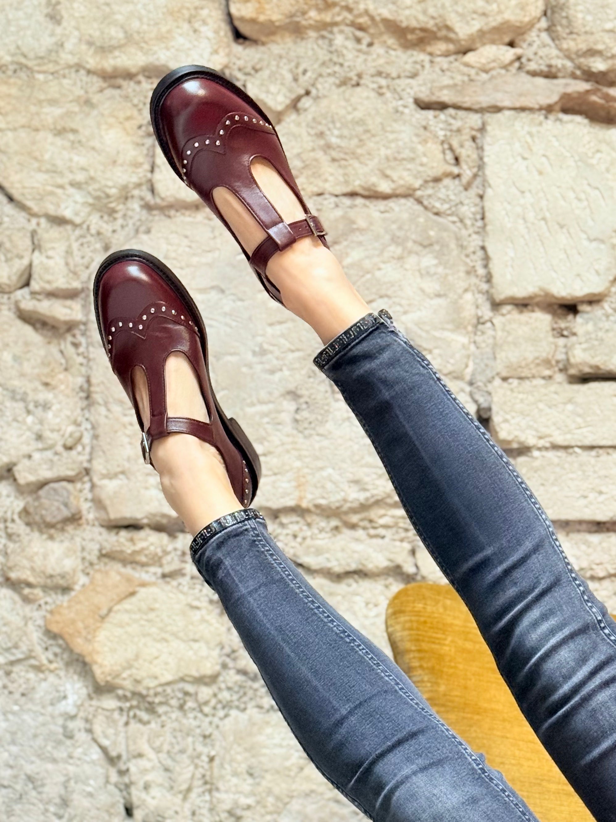 Totoro Wine scarpina bassa in pelle T-bar tacco 3cm artigianale toscana