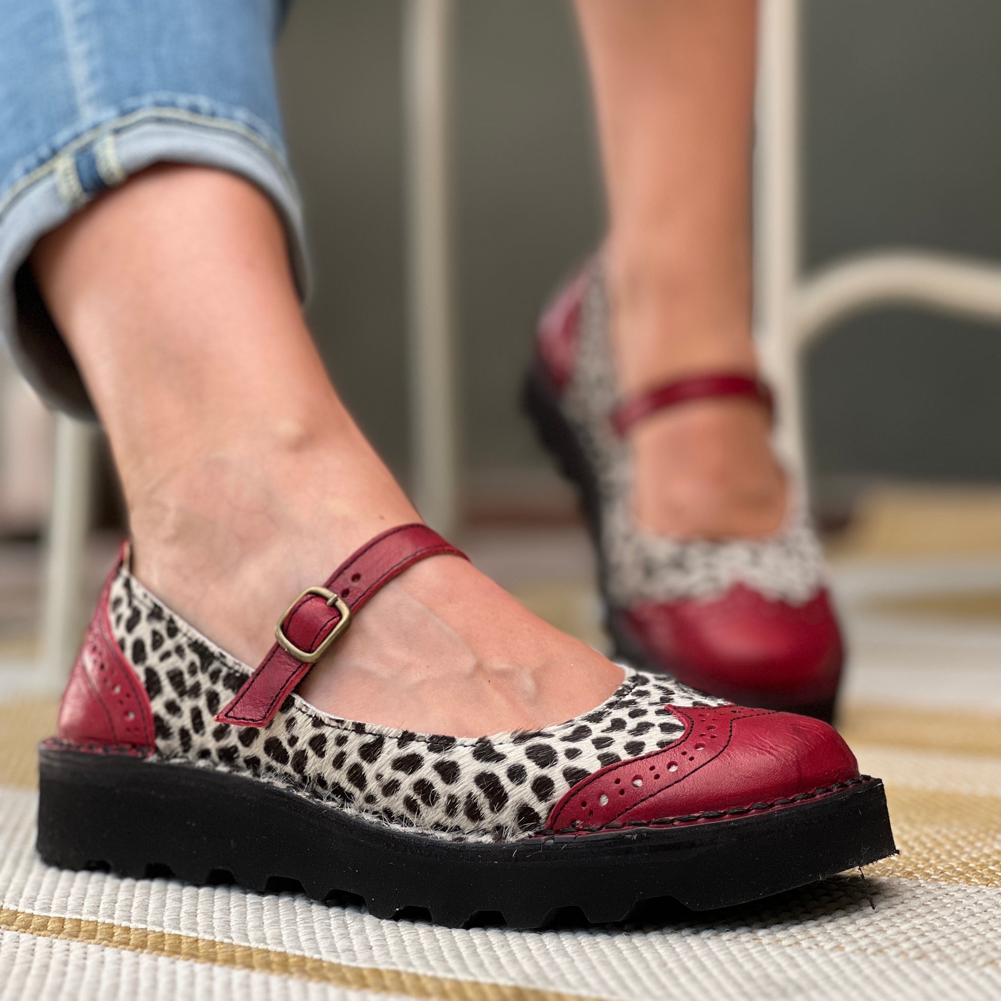 Fisima Pony Red scarpa bassa in cavallino e pelle rossa suola vibram artigianale toscana