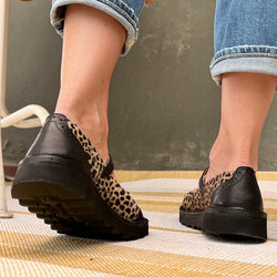 Image of Fisima Pony Black scarpa bassa in cavallino e pelle nera suola vibram artigianale toscana