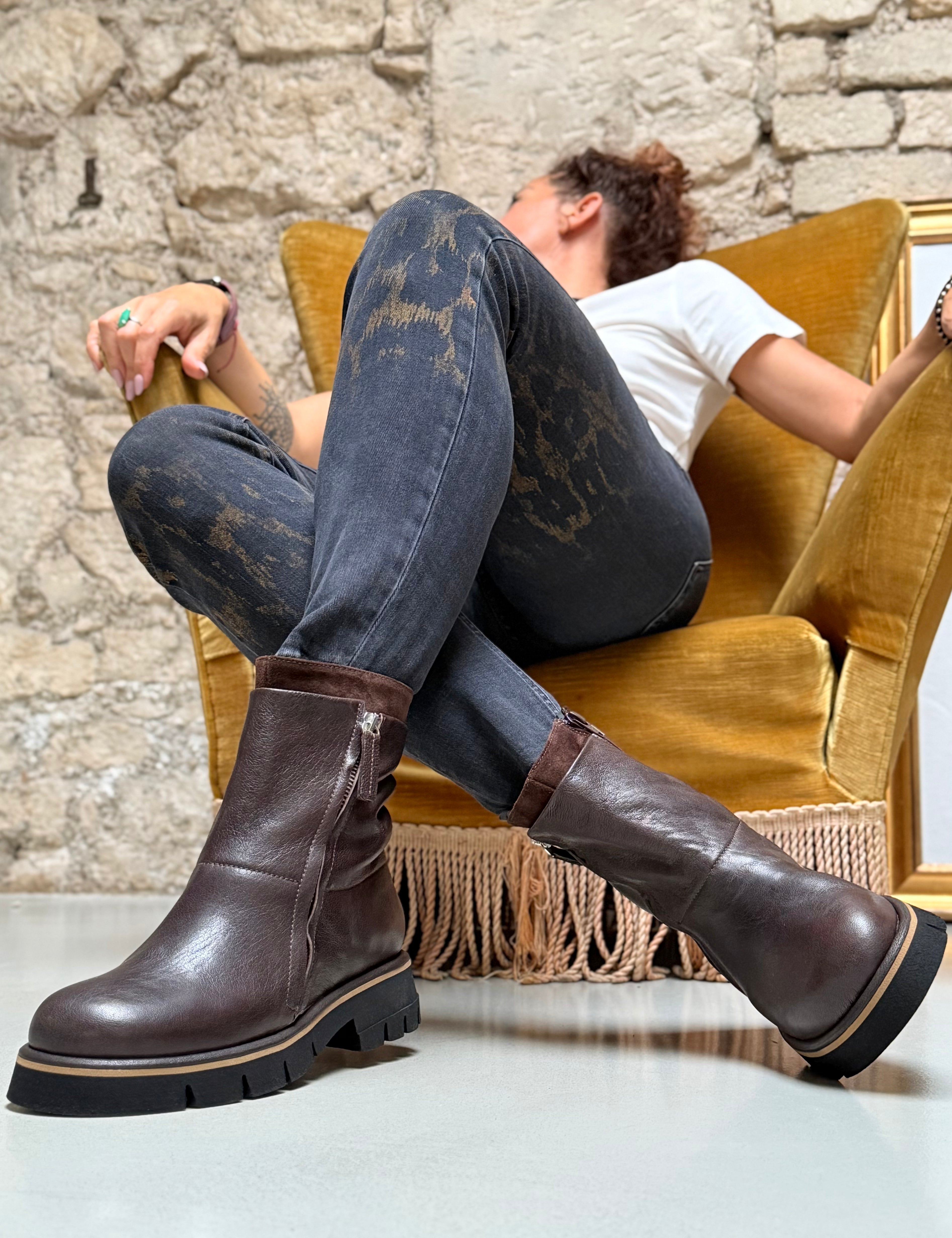 Image of Jhonny Coffee stivaletto in nappa marrone suola da 3.5 cm artigianale marchigiana