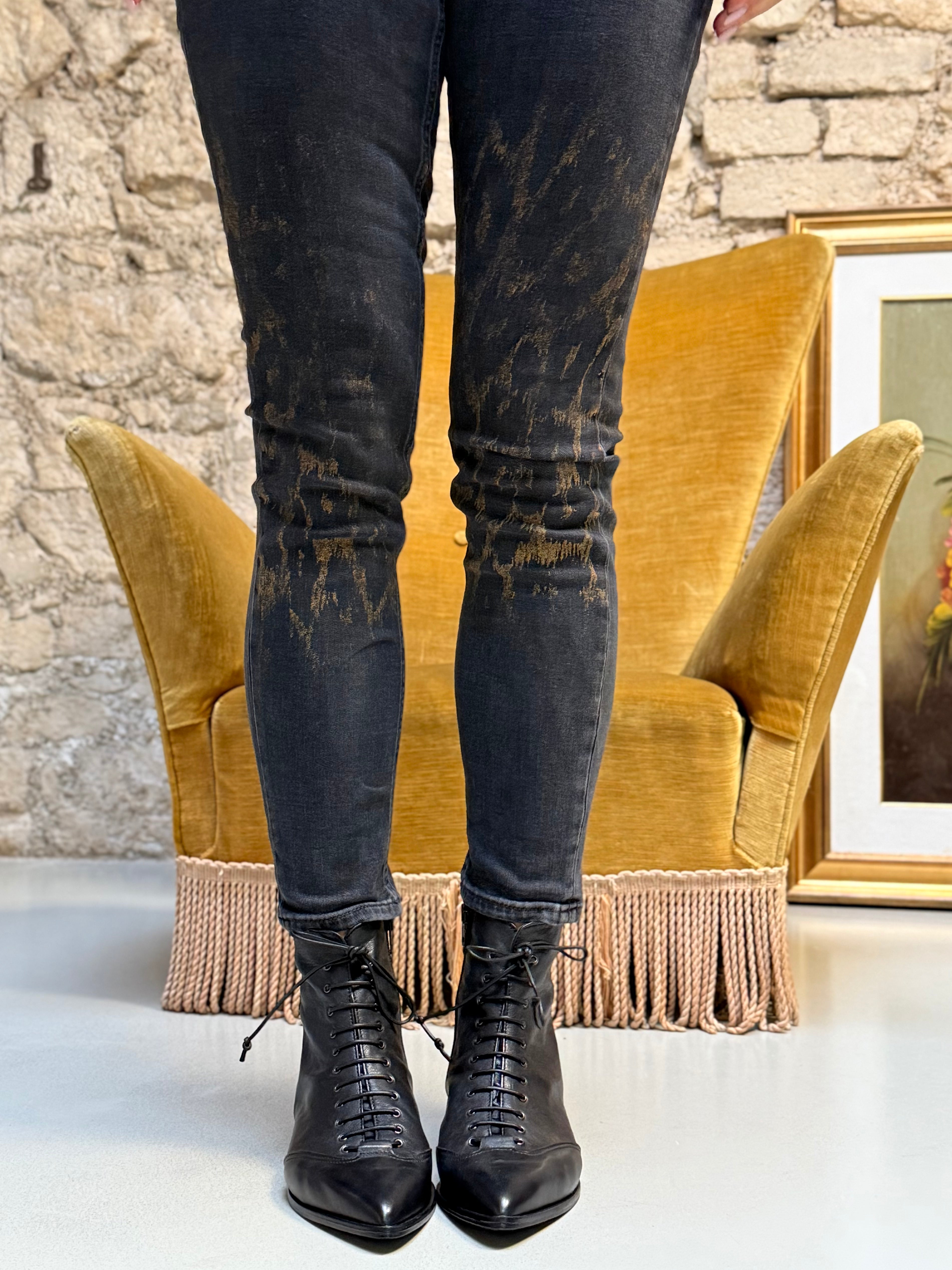 Image of Dandy Black tronchetto in nappa nera tacco 2 artigianale marchigiana