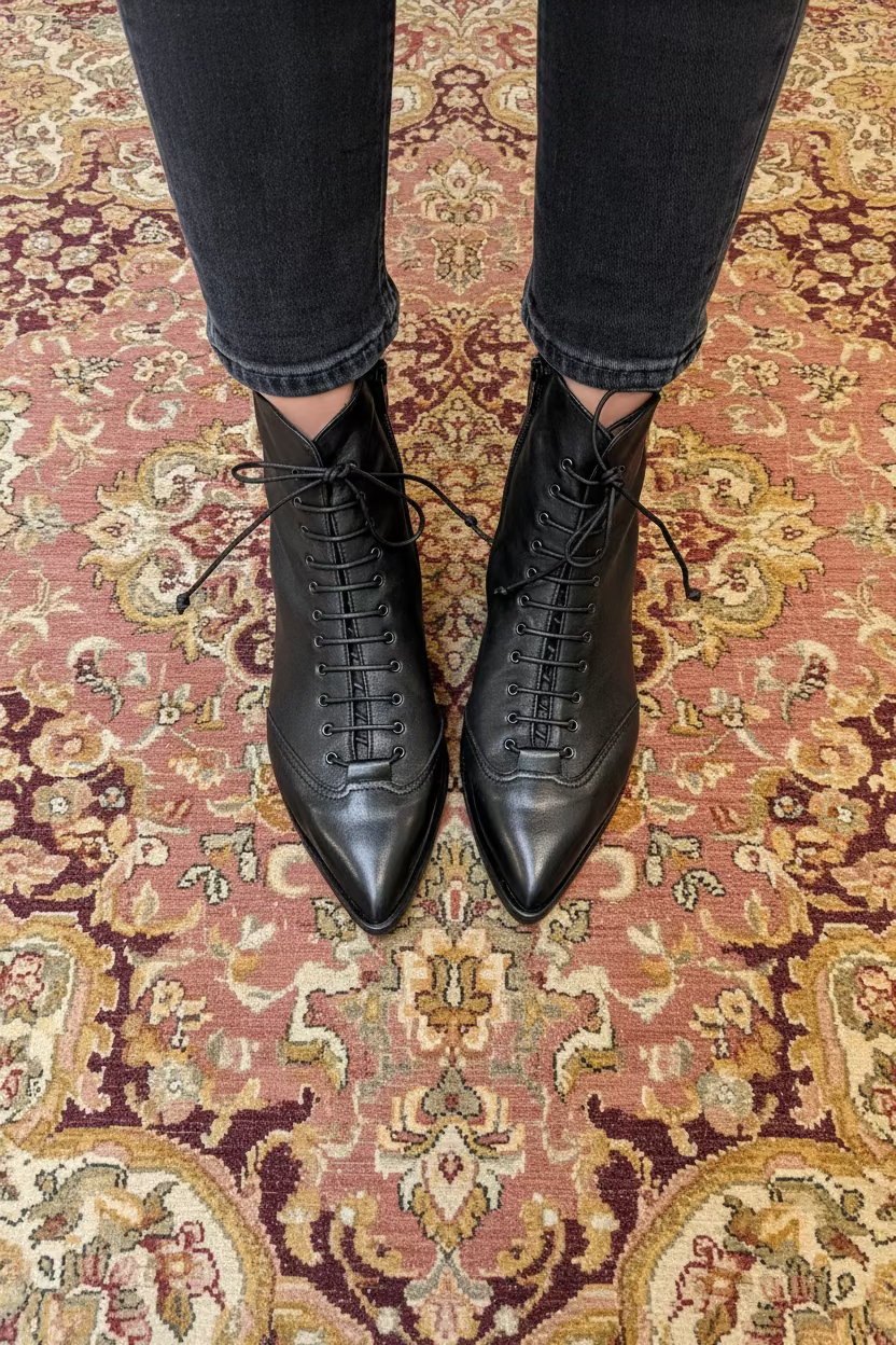 Image of Dandy Black tronchetto in nappa nera tacco 2 artigianale marchigiana