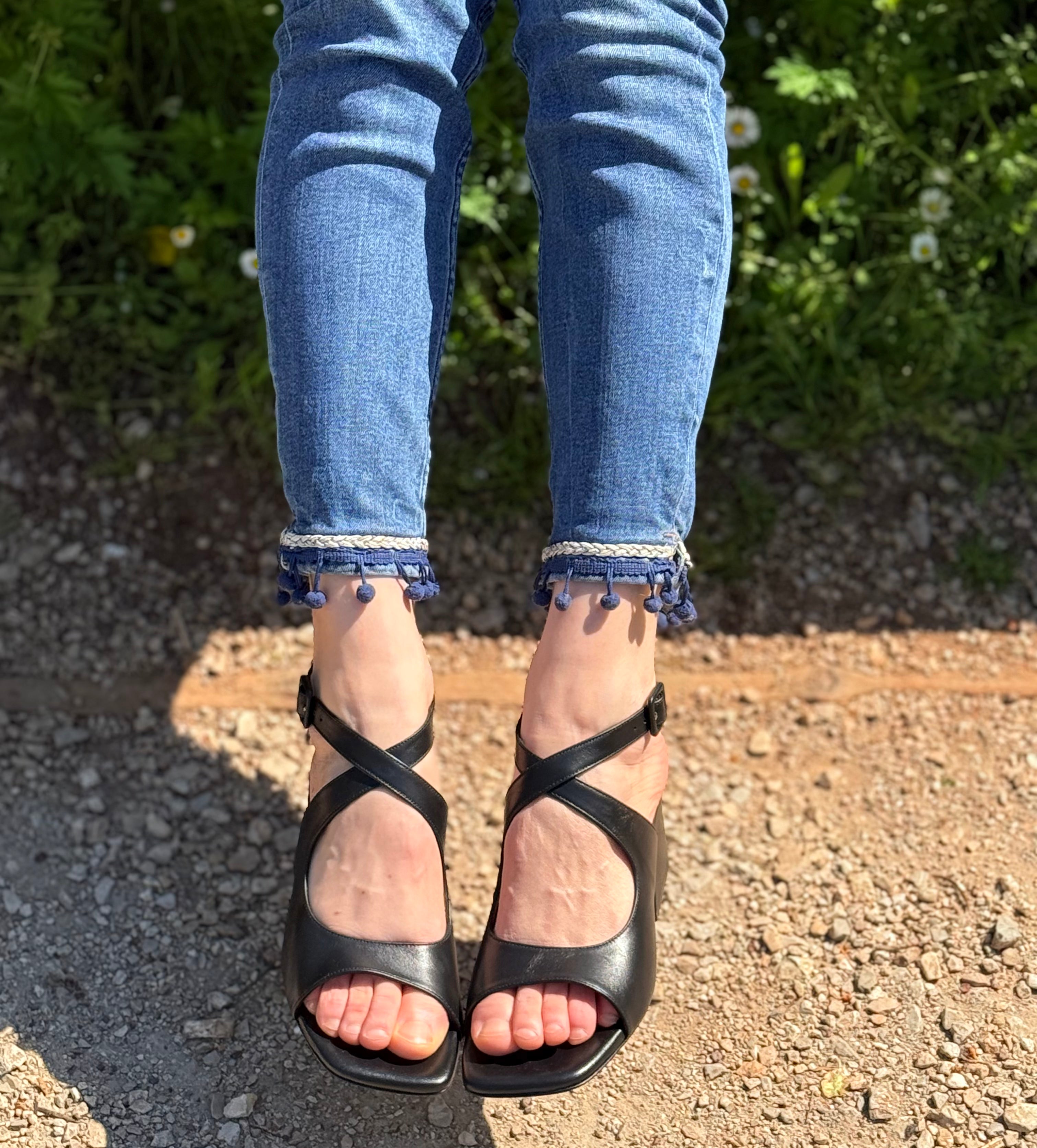 Blanca Black sandalo chanel in nappa nera tacco 7 cm lavorazione artigianale