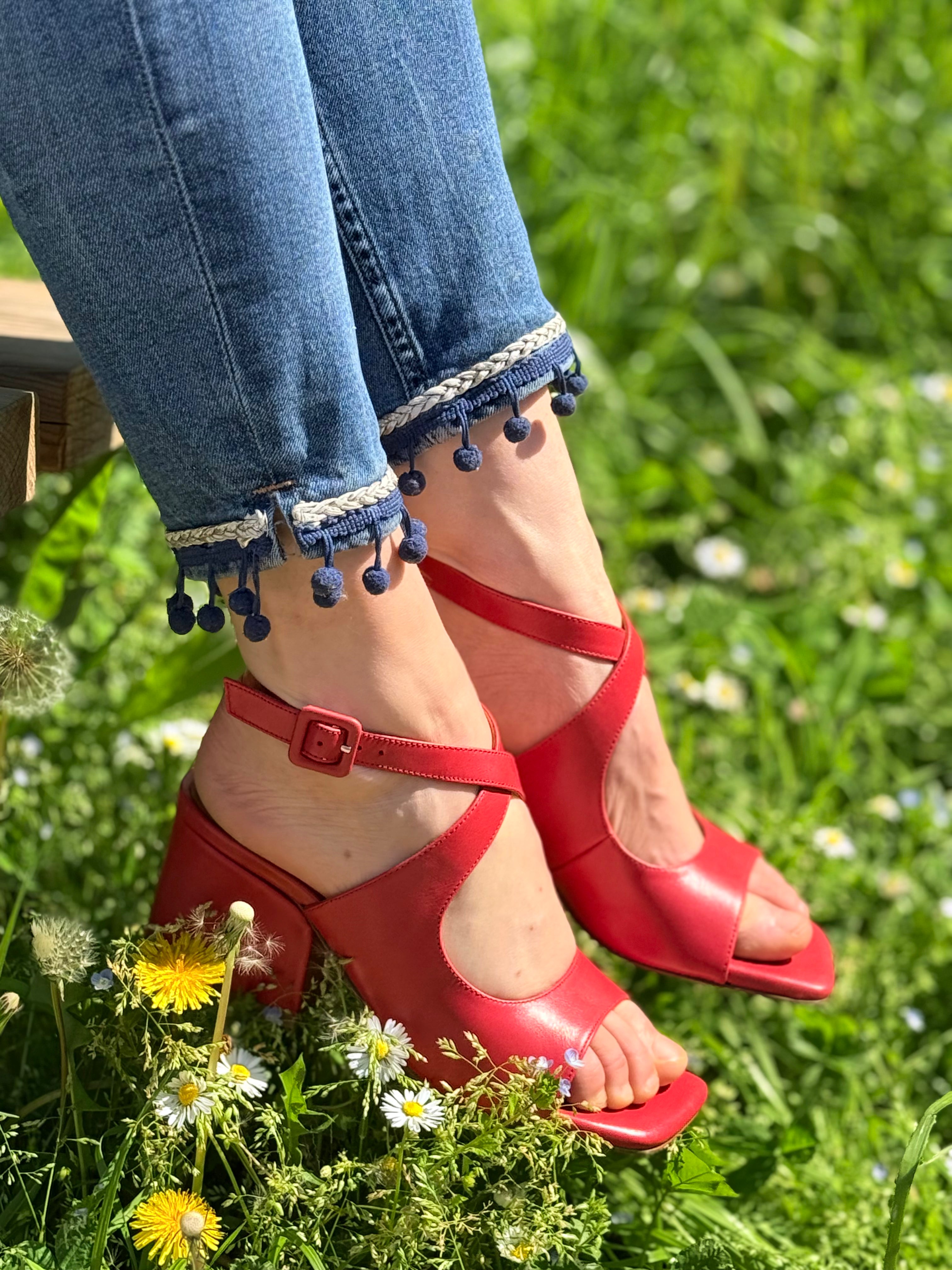 Blanca Cora sandalo chanel in nappa corallo tacco 7 cm lavorazione artigianale
