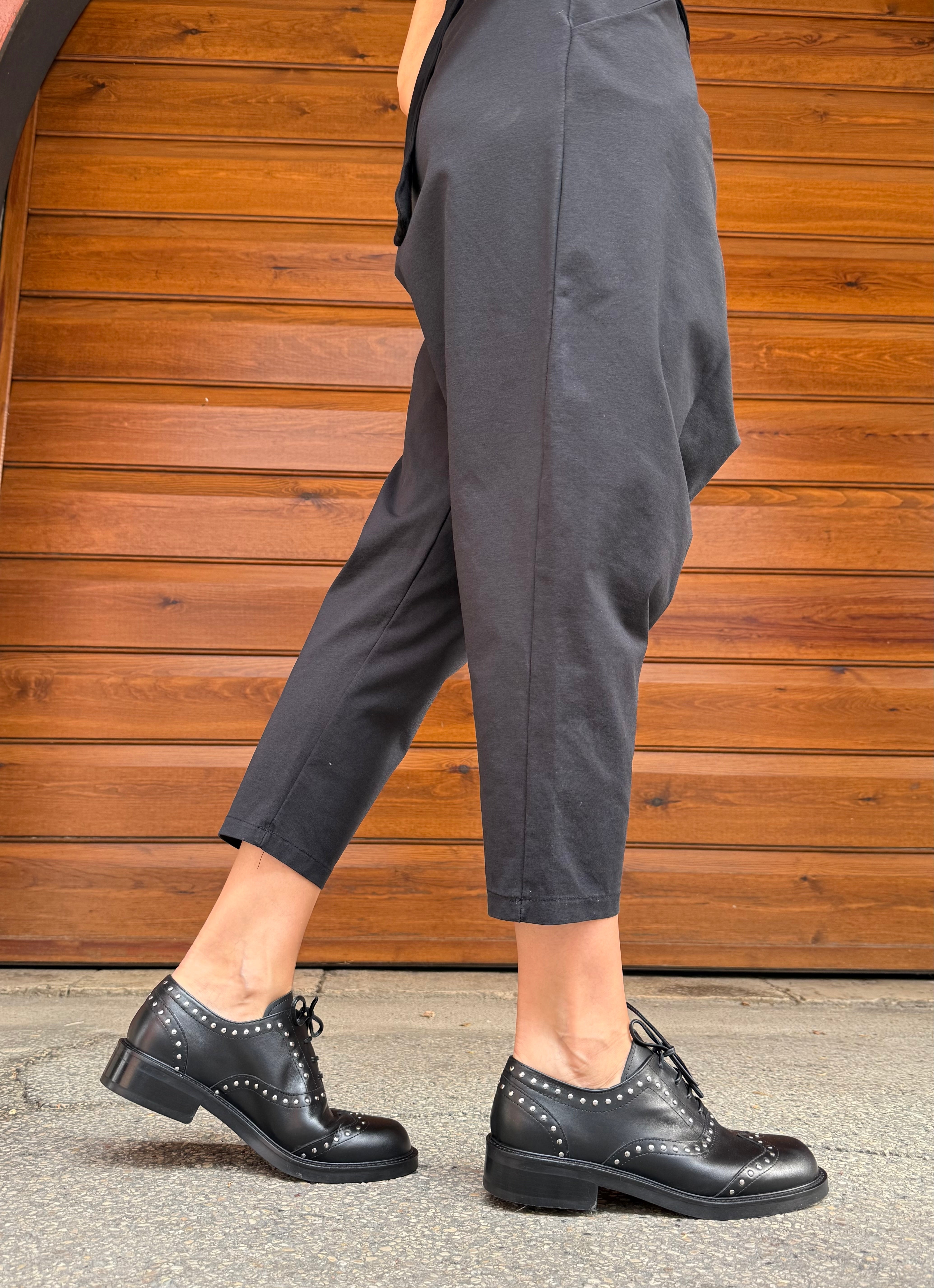 Image of Ghibli Black oxford in pelle nera e borchie artigianale toscana