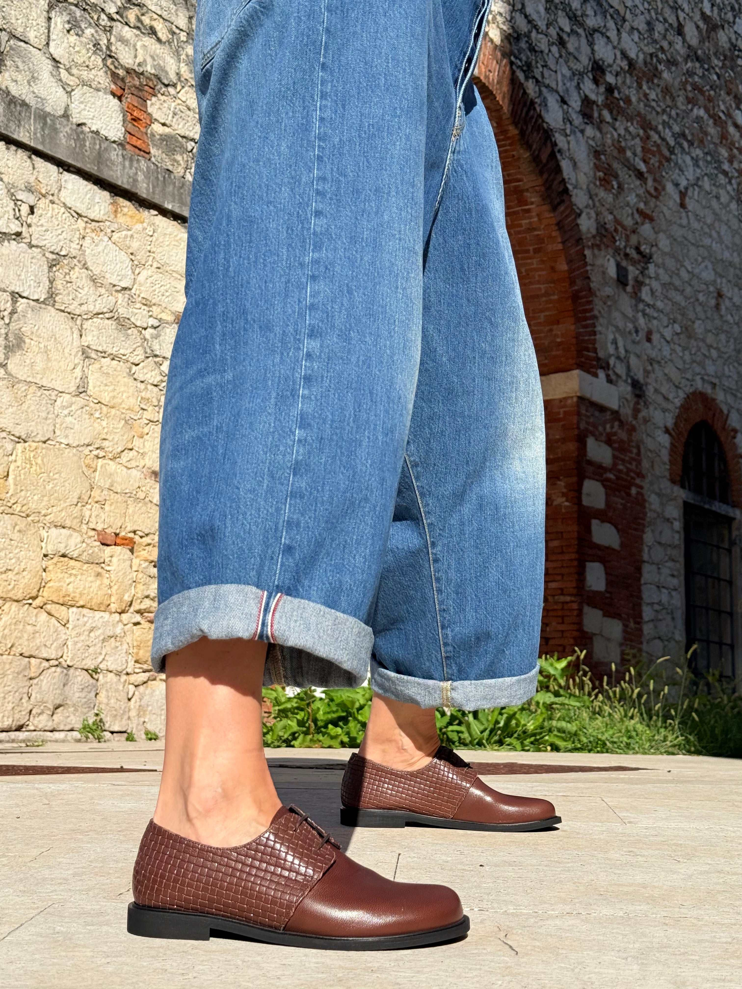 Image of Bologna Brown allacciata bassa in nappa marrone tacco 1.5 artigianale marchigiana
