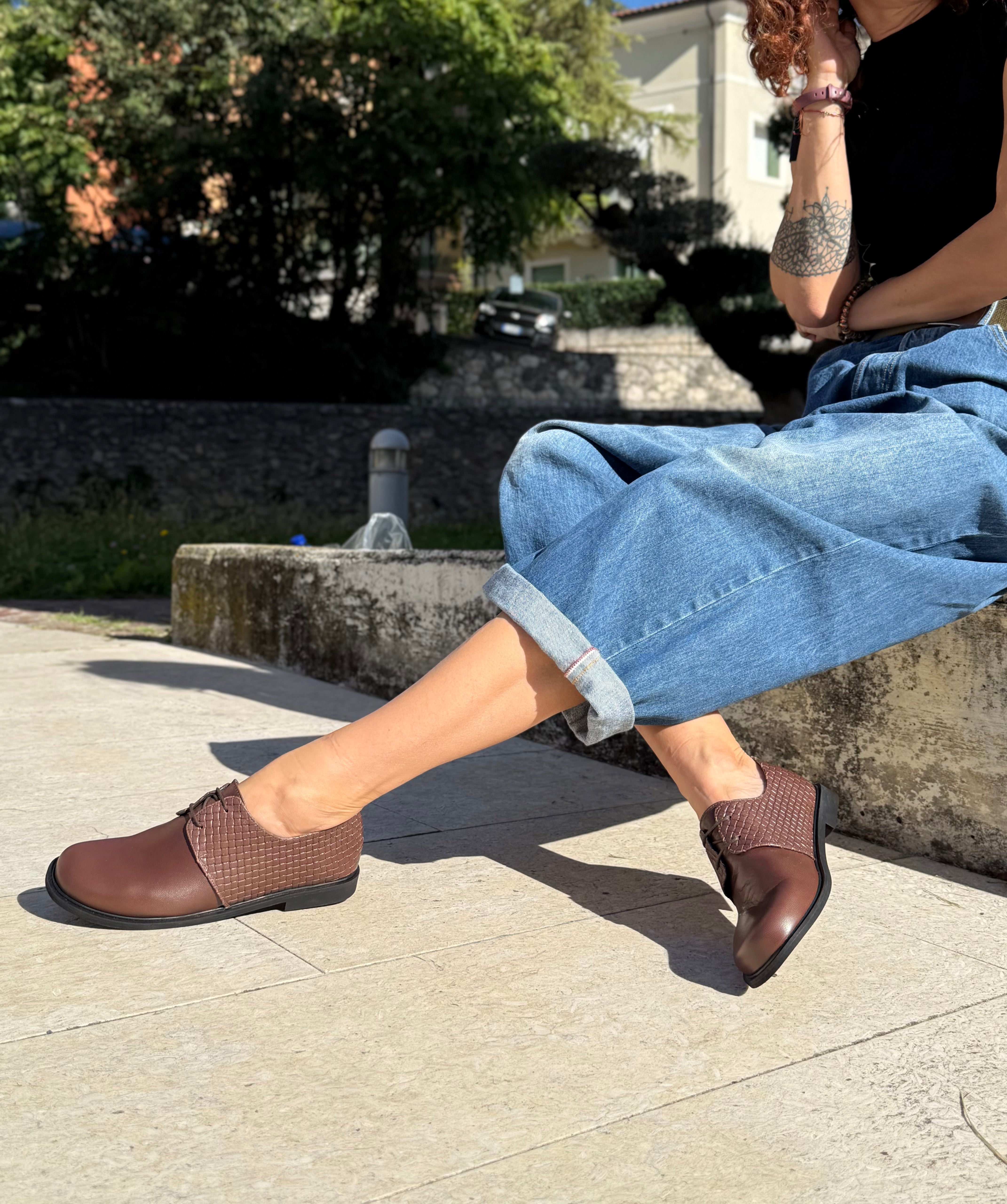 Image of Bologna Brown allacciata bassa in nappa marrone tacco 1.5 artigianale marchigiana