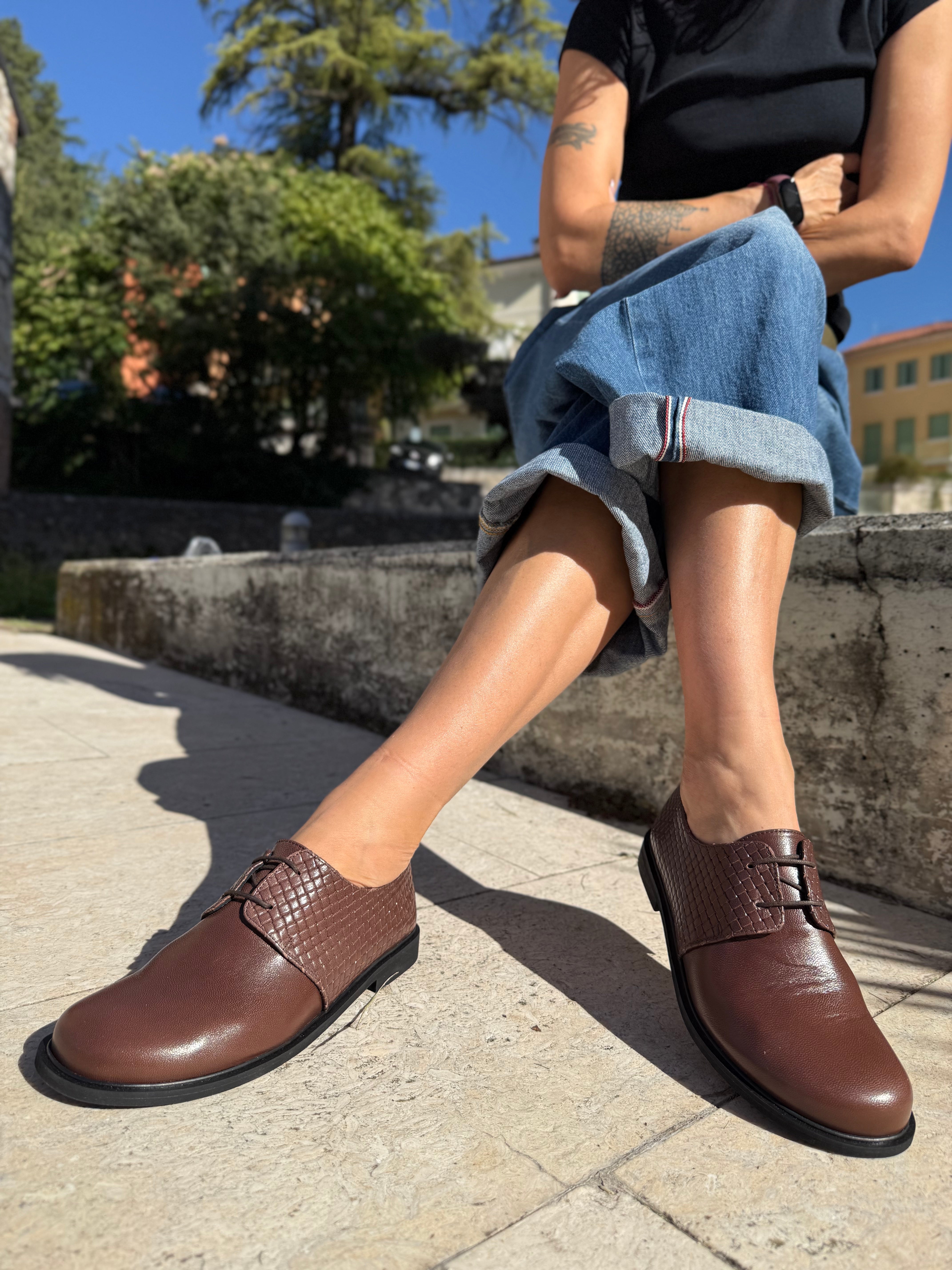Image of Bologna Brown allacciata bassa in nappa marrone tacco 1.5 artigianale marchigiana
