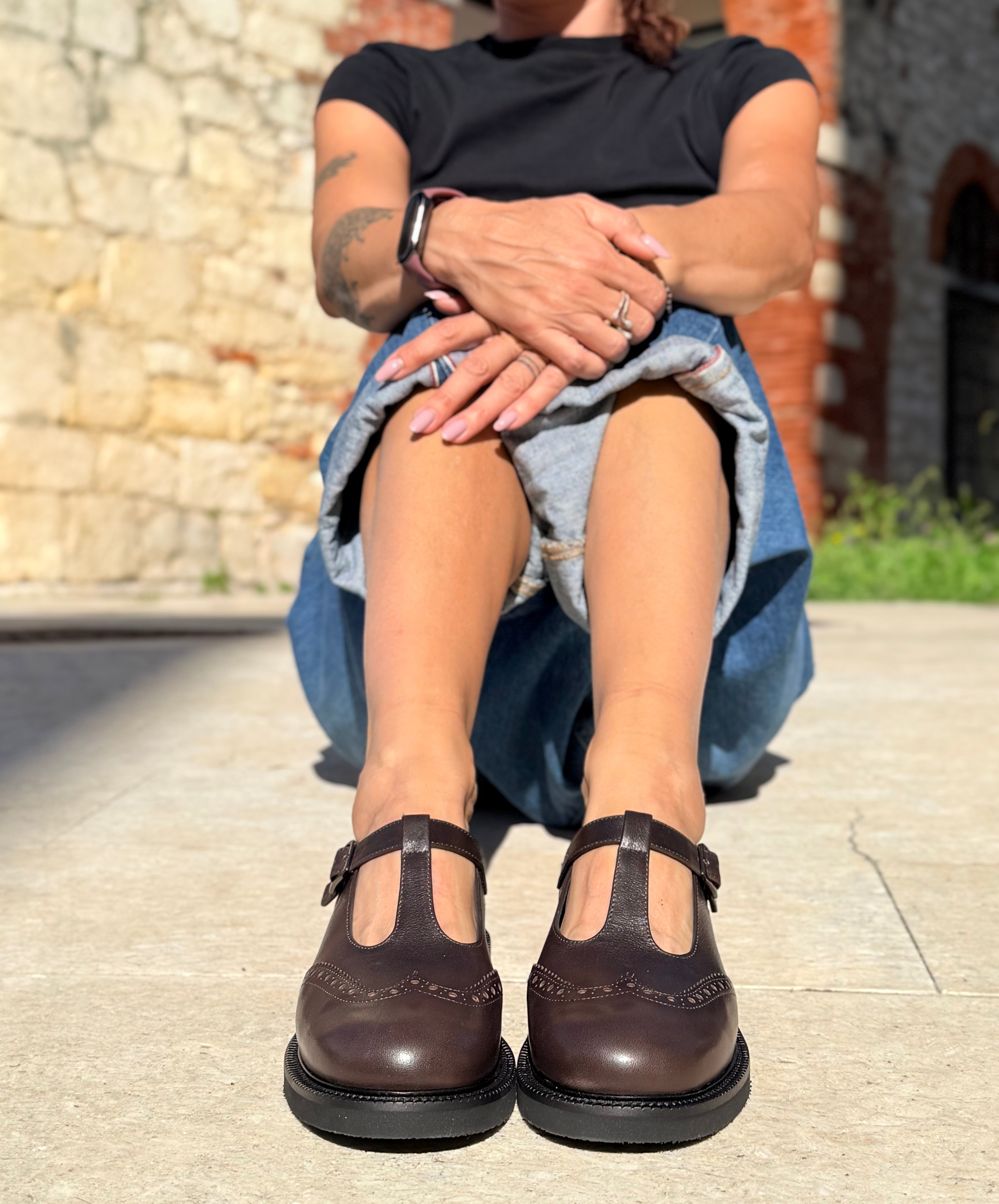 Image of Argo Moro scarpa bassa in nappa marrone artigianale marchigiana