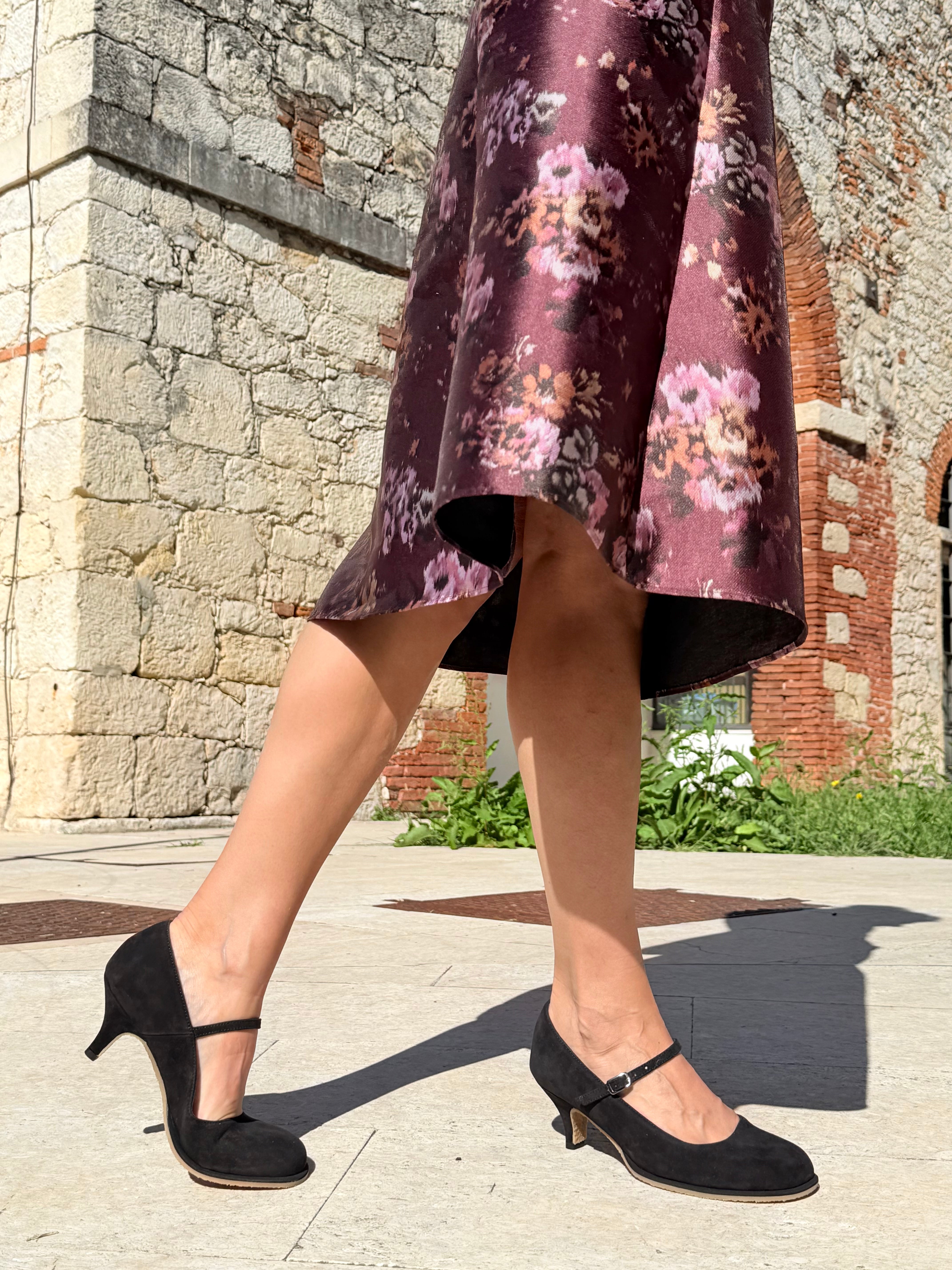 Image of Mizu Black mary jane in camoscio nero tacco 5.5 lav. artigianale marchigiana