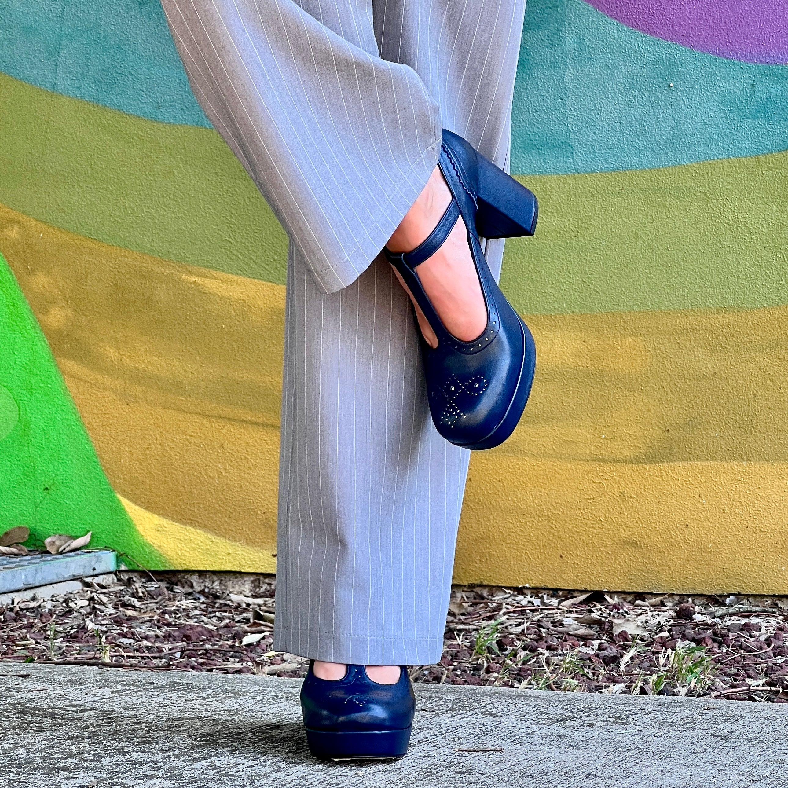 Image of Hanna Blue t bar con plateau e tacco in nappa blu tacco 8 cm artigianale Lagattaconglistivali