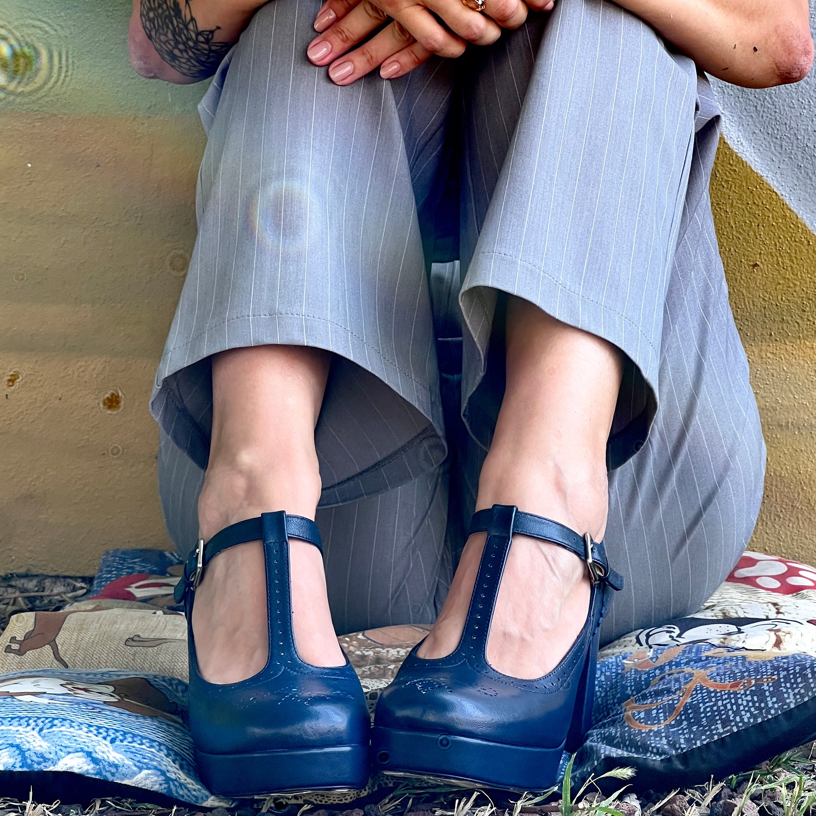 Image of Hanna Blue t bar con plateau e tacco in nappa blu tacco 8 cm artigianale Lagattaconglistivali