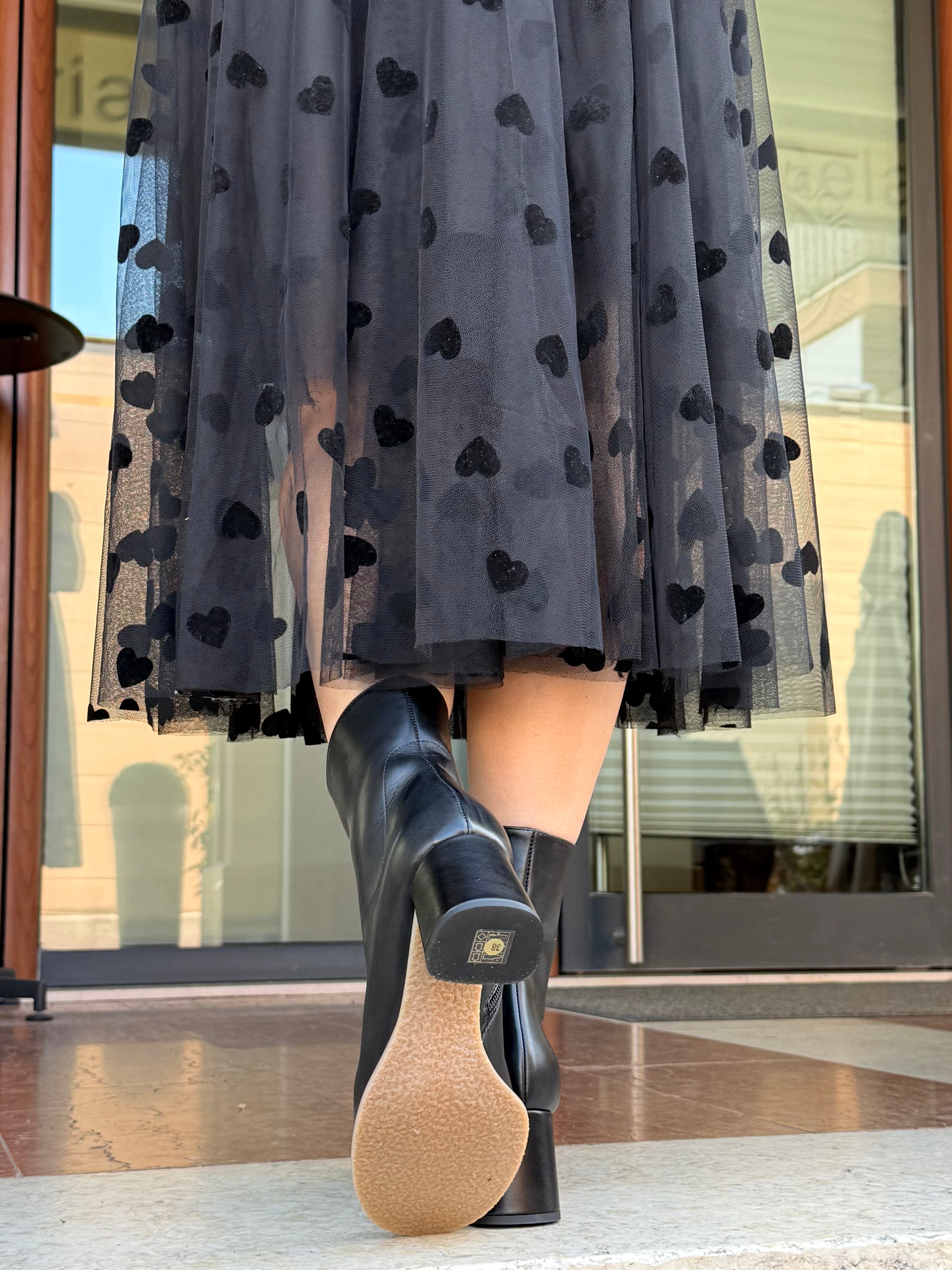 Image of Clo Black tronchetto in nappa nera tacco 6 artigianale marchigiana