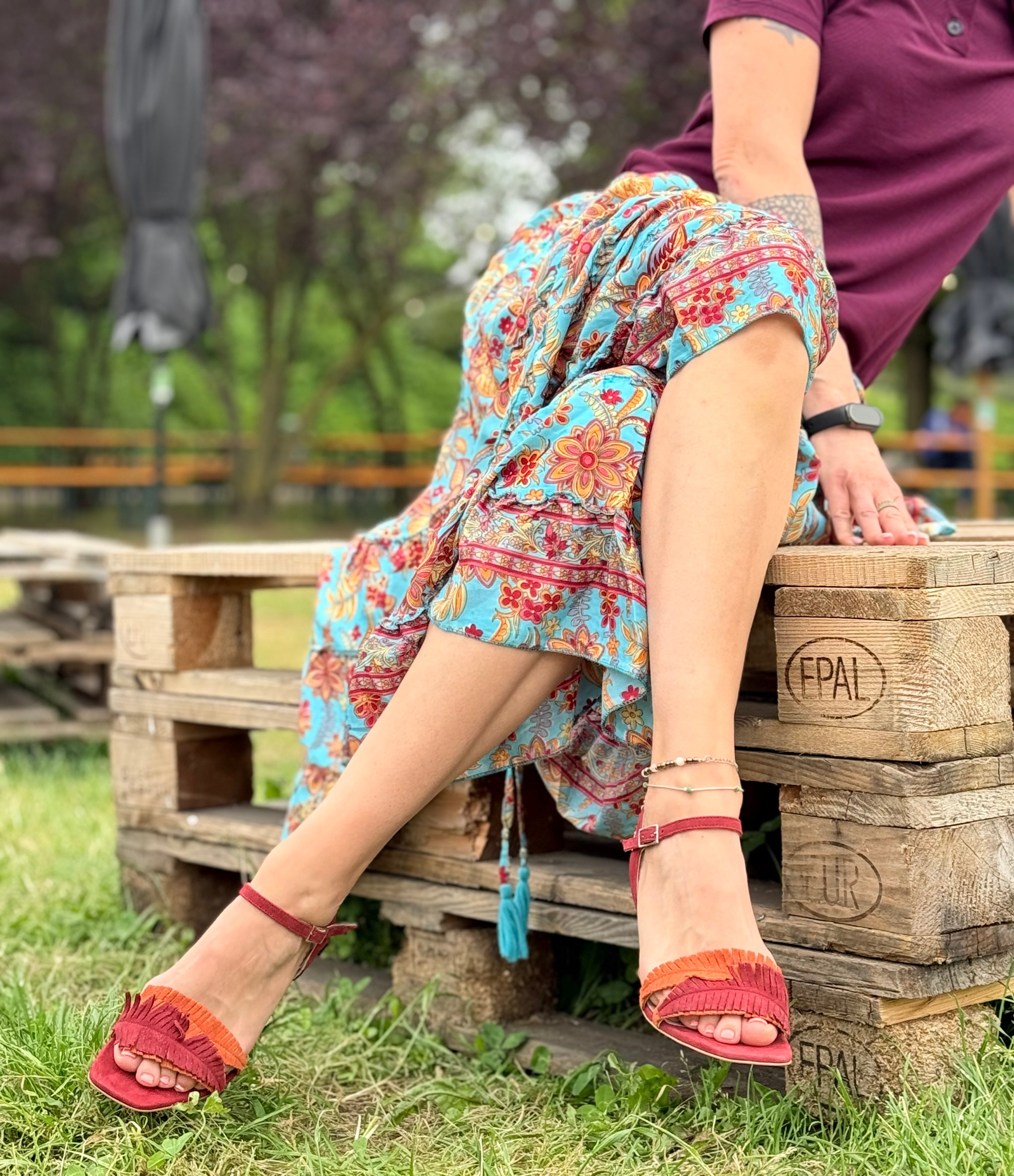 Image of Apache Brick sandalo in camoscio tacco 8 cm artigianale pugliese