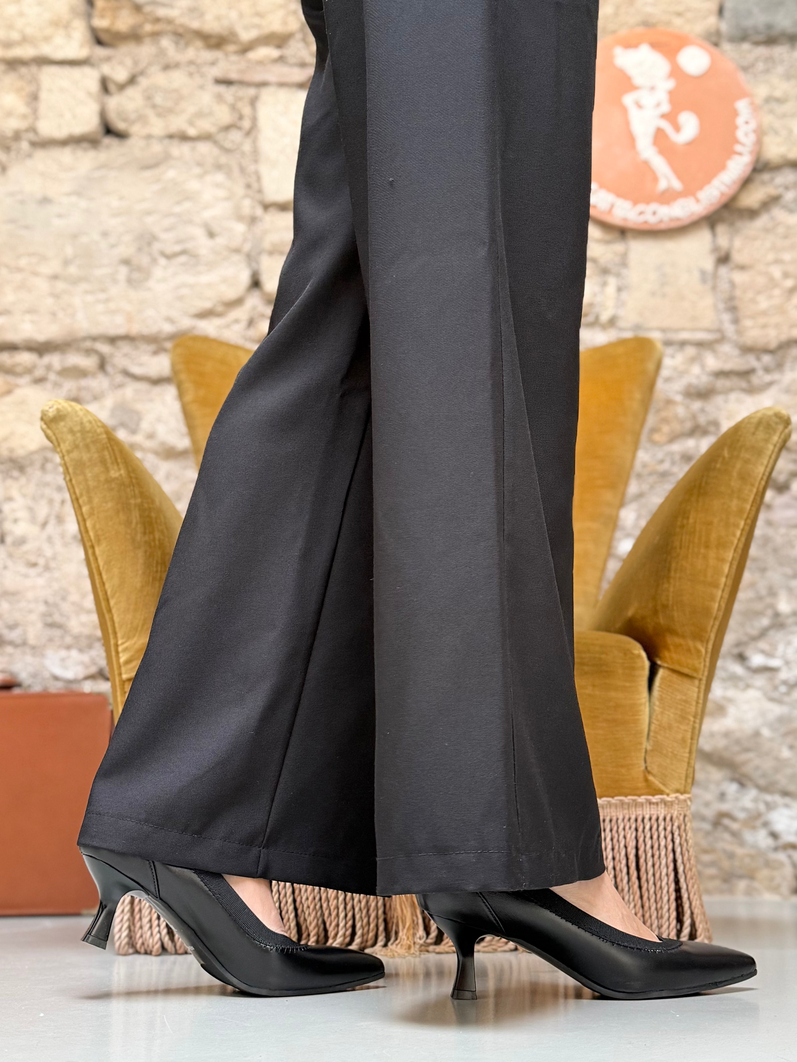 Image of Fujy Black decollete' in nappa nera con elastico tacco 5 artigianale marchigiana