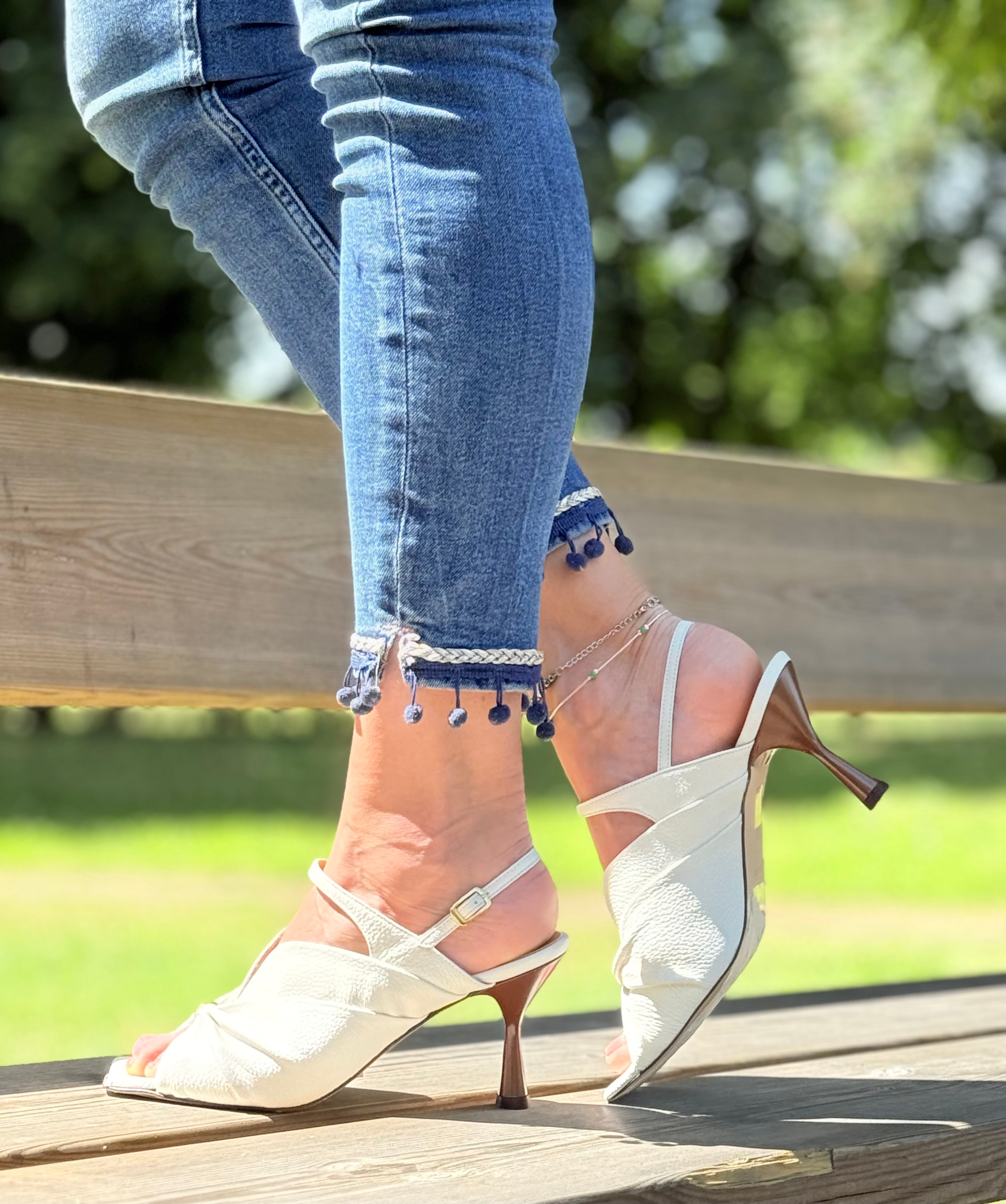 Image of Grace White sandalo in pelle panna tacco 8 lavorazione artigianale marchigiano