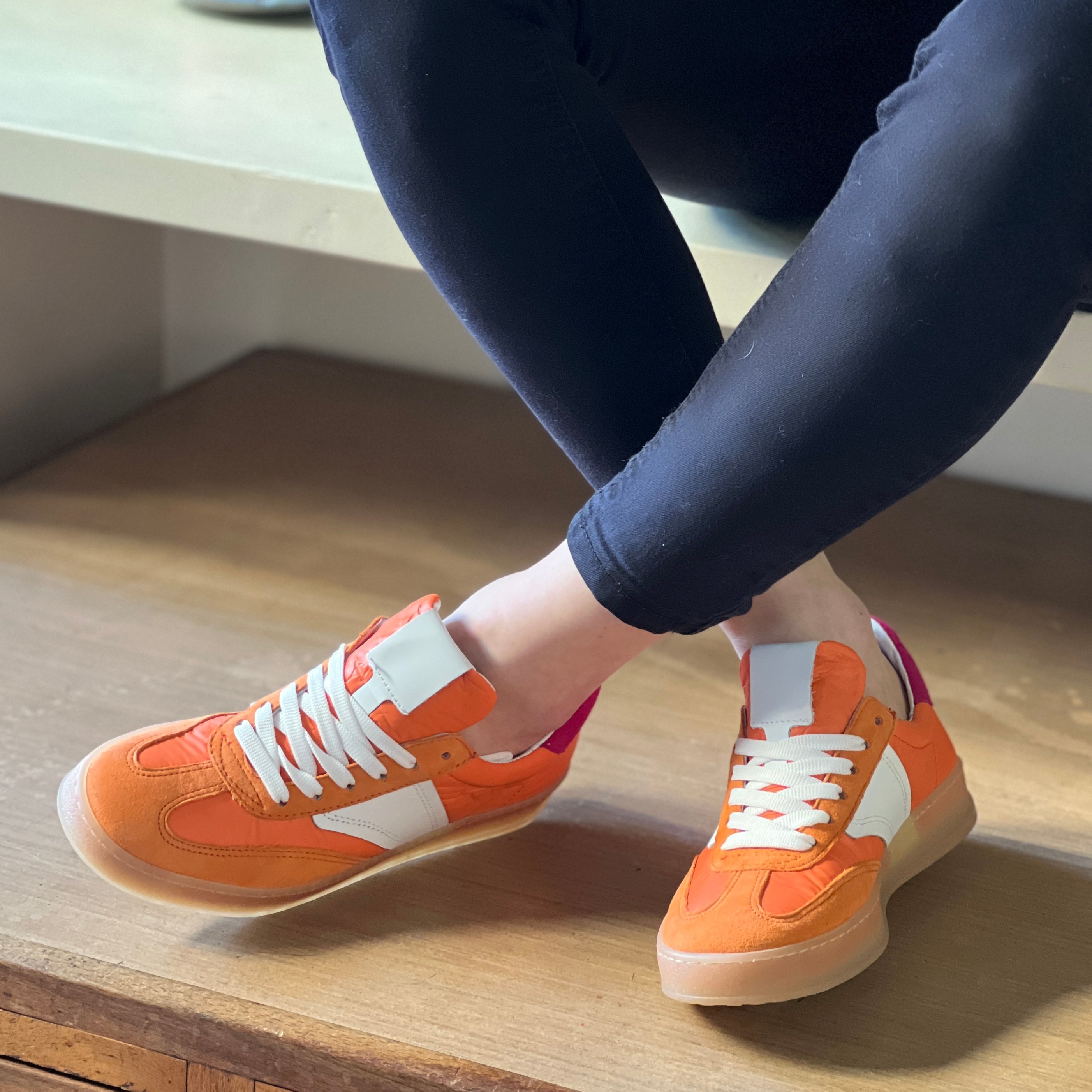 City Orange sneaker in tela e camoscio arancione stile anni 70