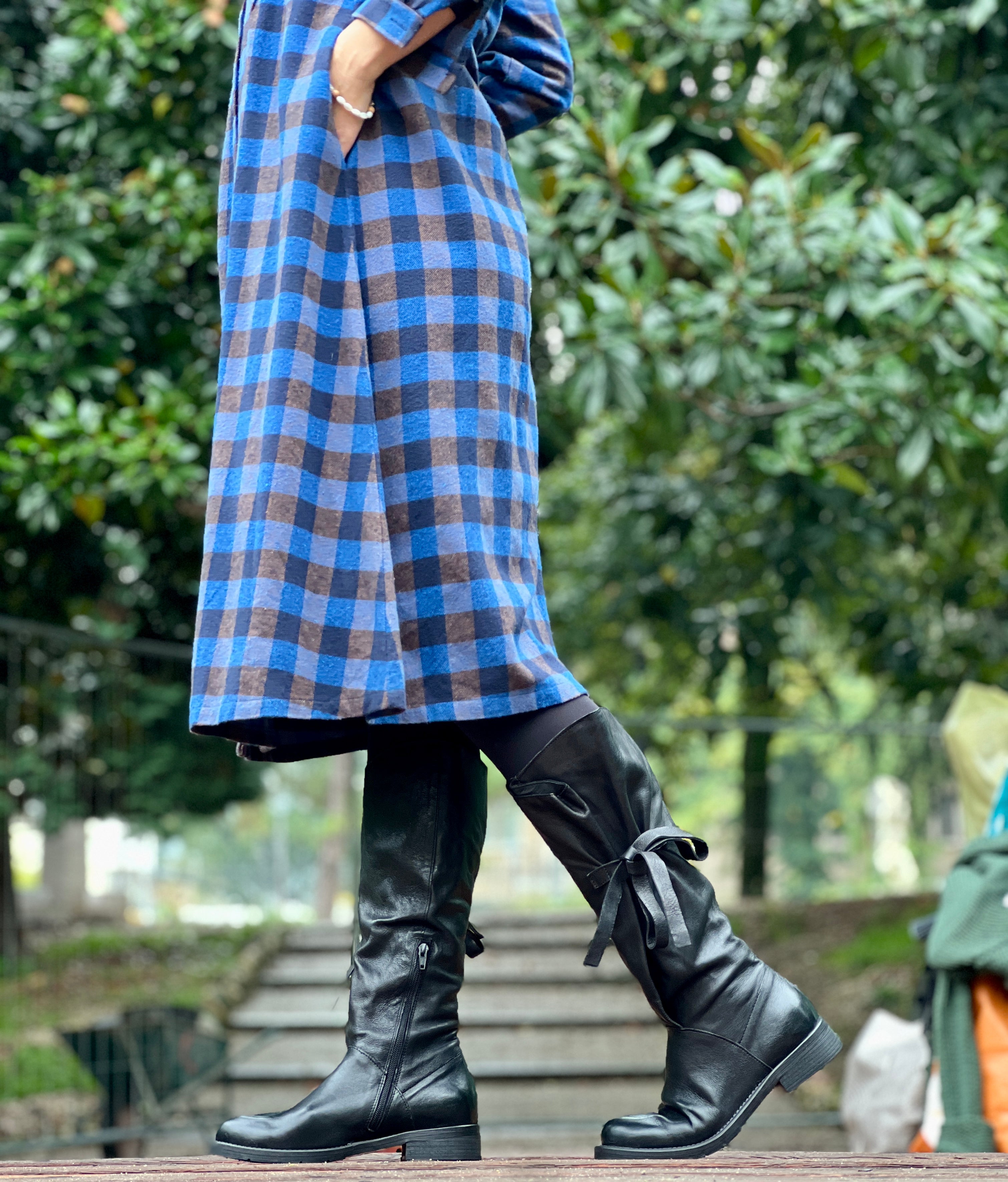 Image of Berlino Black stivale nero con gambale regolabile in pelle artigianale marchigiano