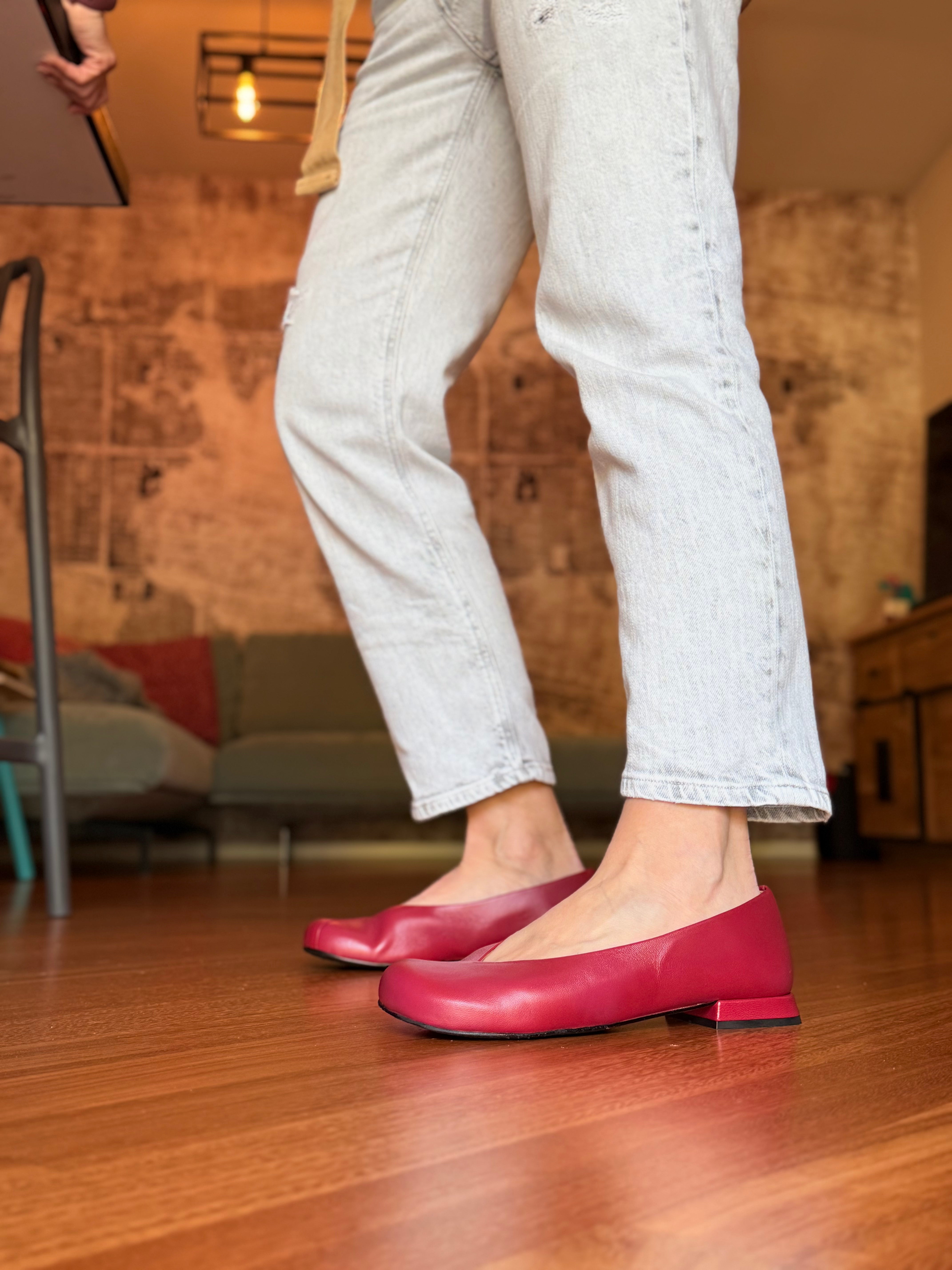 Image of Babu Cherry ballerina in nappa ciliegia tacco 1.5 artigianale