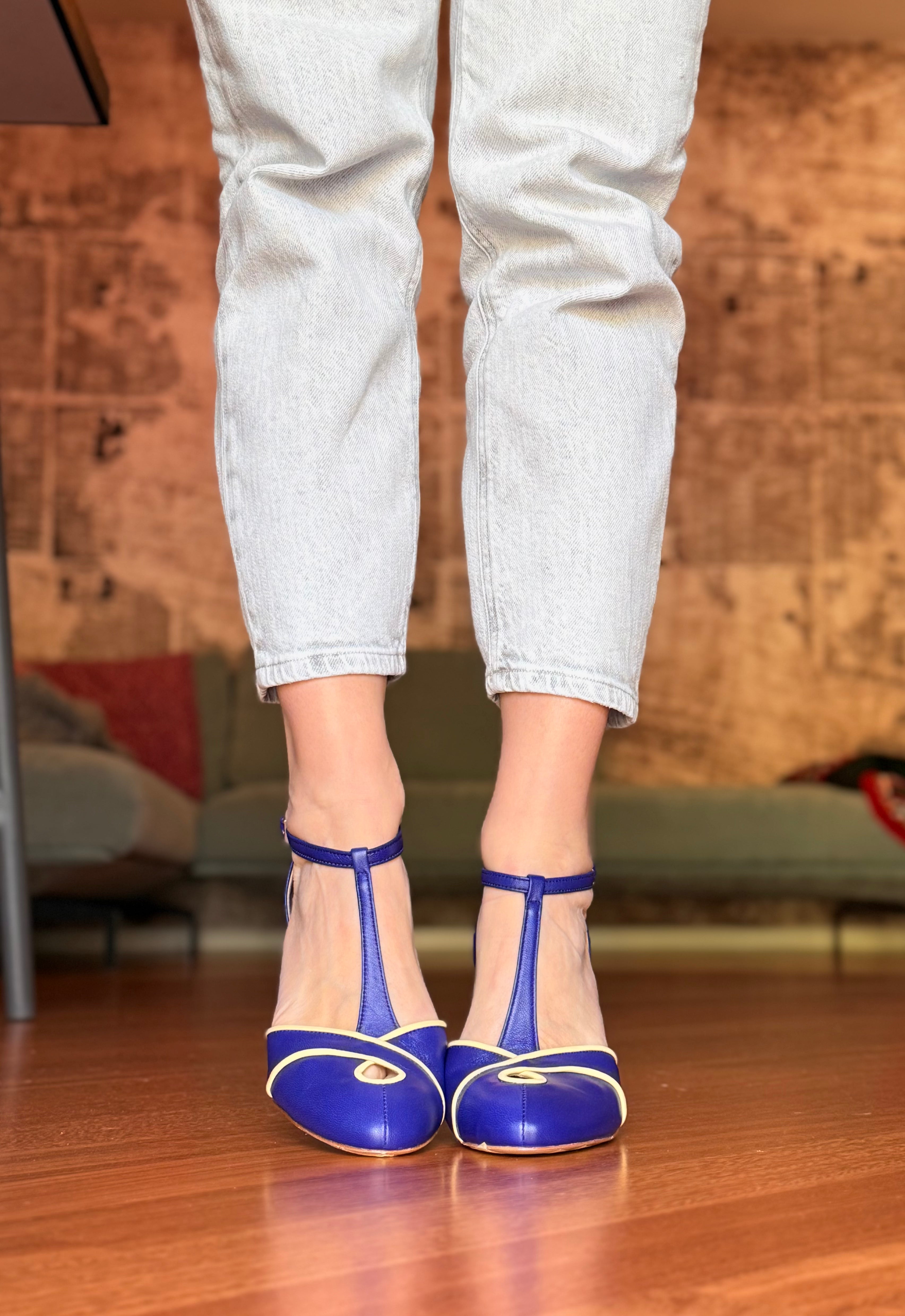 Image of La Giò Uva decollete t-bar con tacco 5 cm in nappa viola artigianale marchigiana