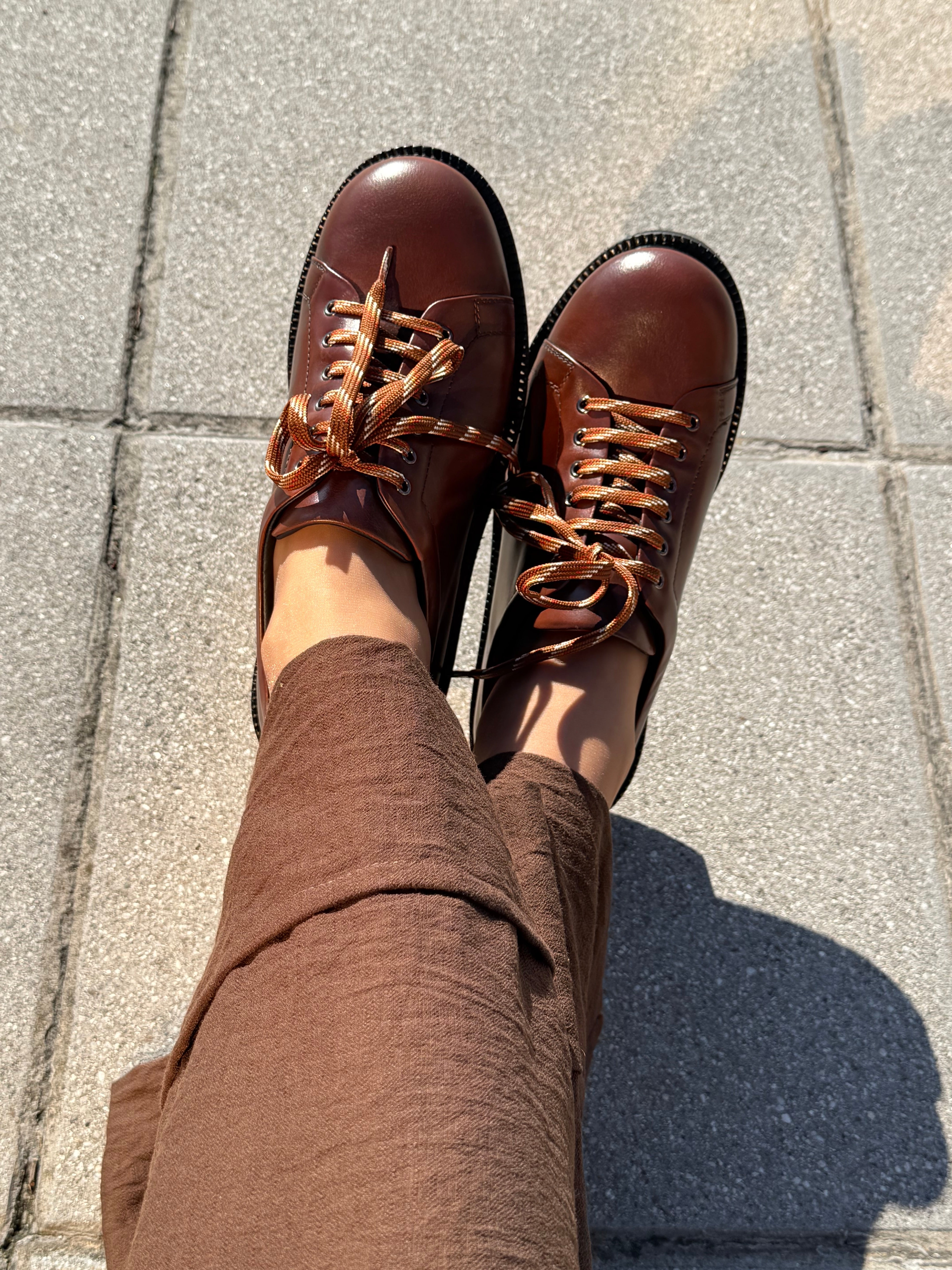 Image of Odle Brown scarpa bassa allacciata in pelle marrone artigianale marchigiana