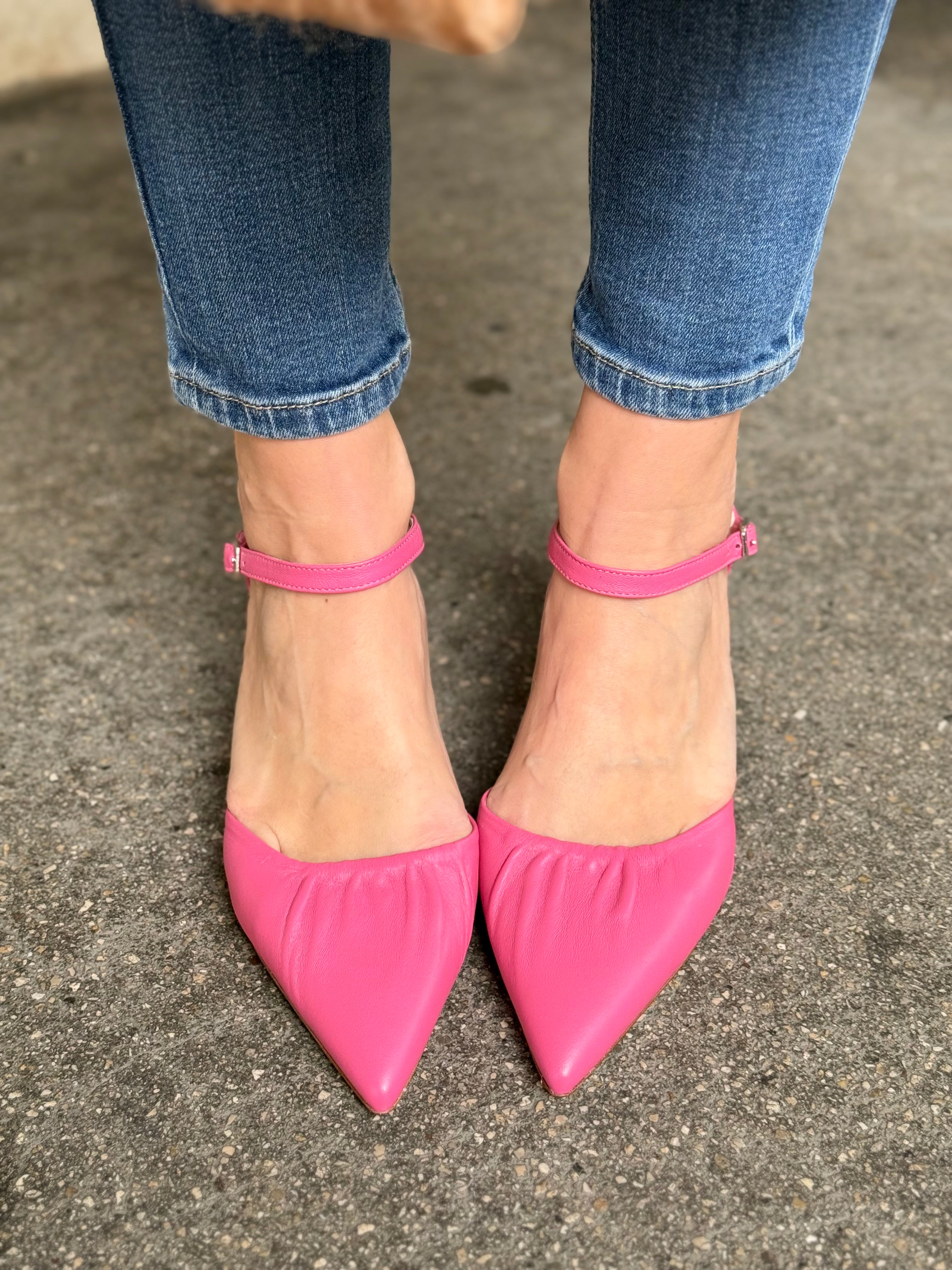 Image of Paulette Pink decollete in nappa guantino rosa con cinturino tacco 6cm artigianale marchigiano