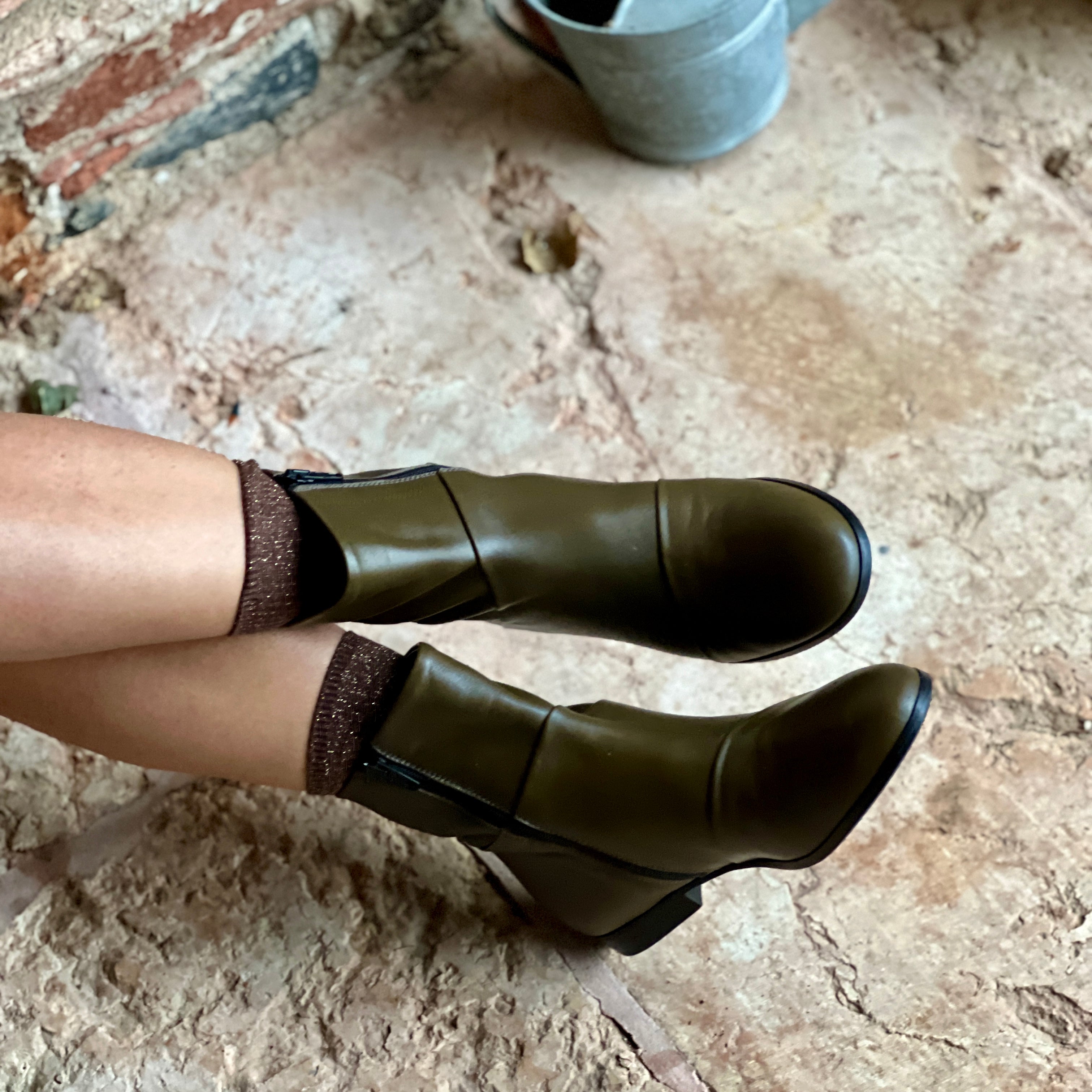 Image of Philò Green stivaletto in pelle verde scuro artigianale marchigiana