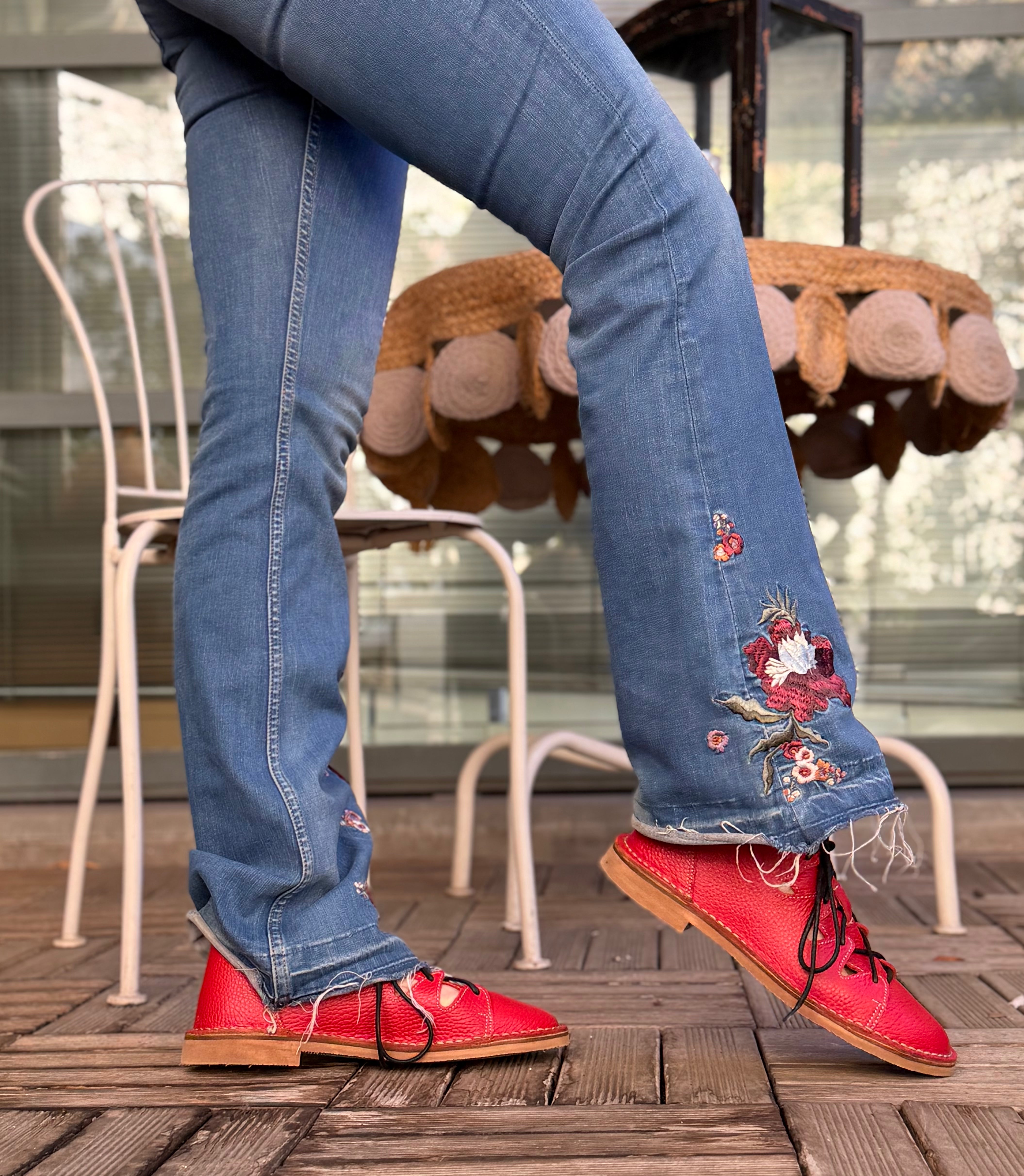 Image of Ostrega Red scarpa allacciata in pelle rossa artigianale toscana