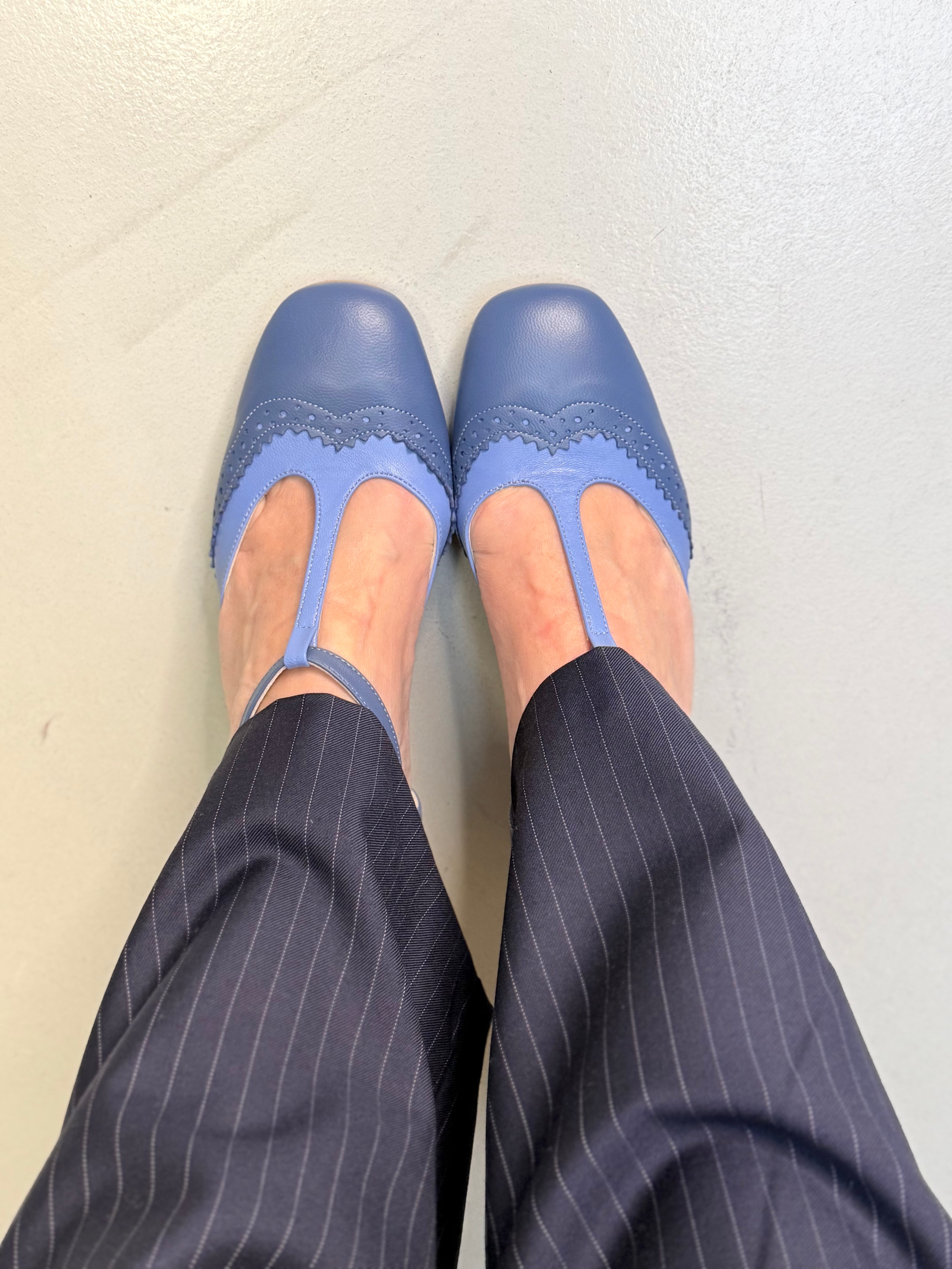 Image of Hilde Blue t bar in nappa blu tacco 5.5 artigianale pugliese