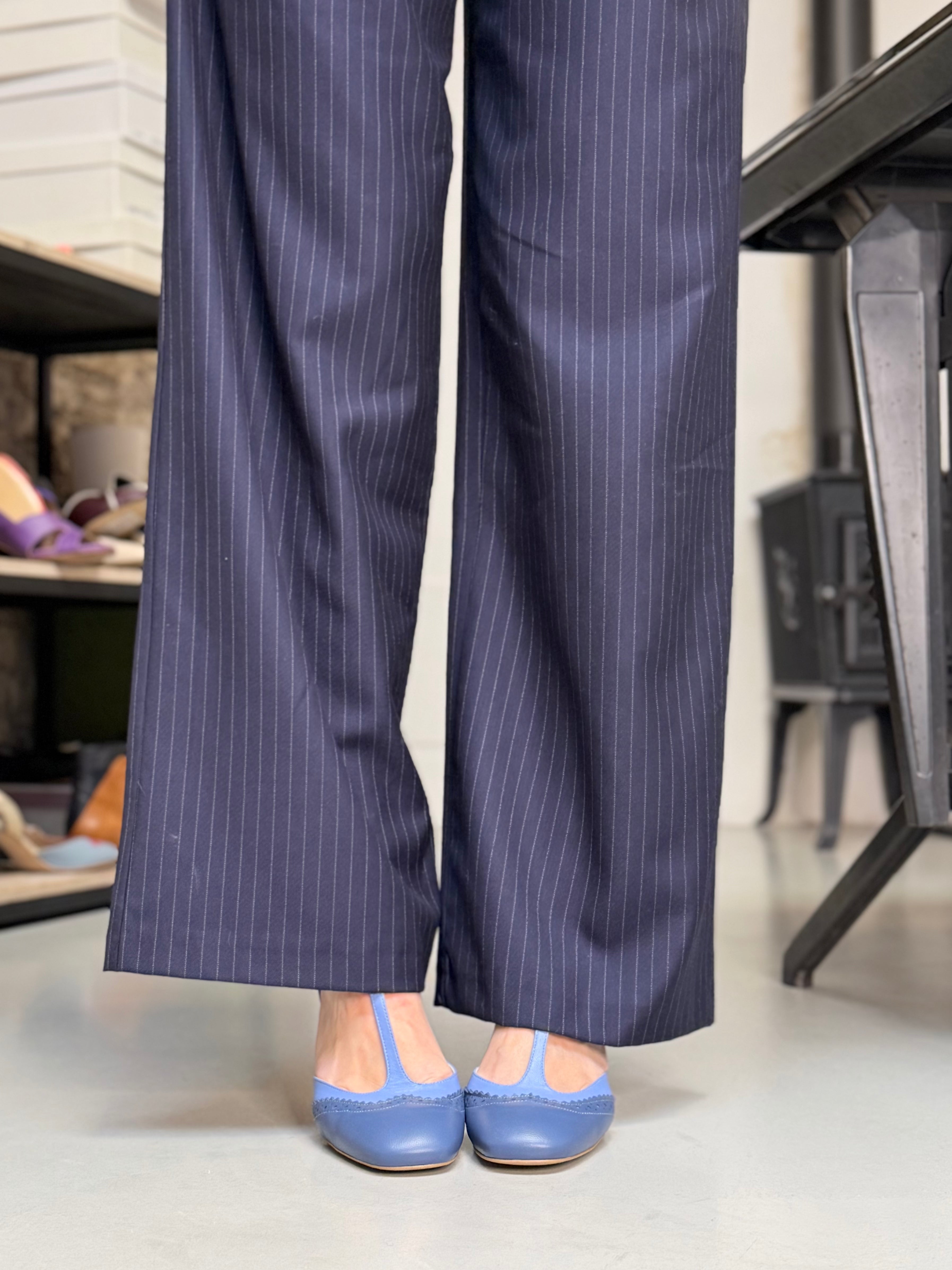 Image of Hilde Blue t bar in nappa blu tacco 5.5 artigianale pugliese