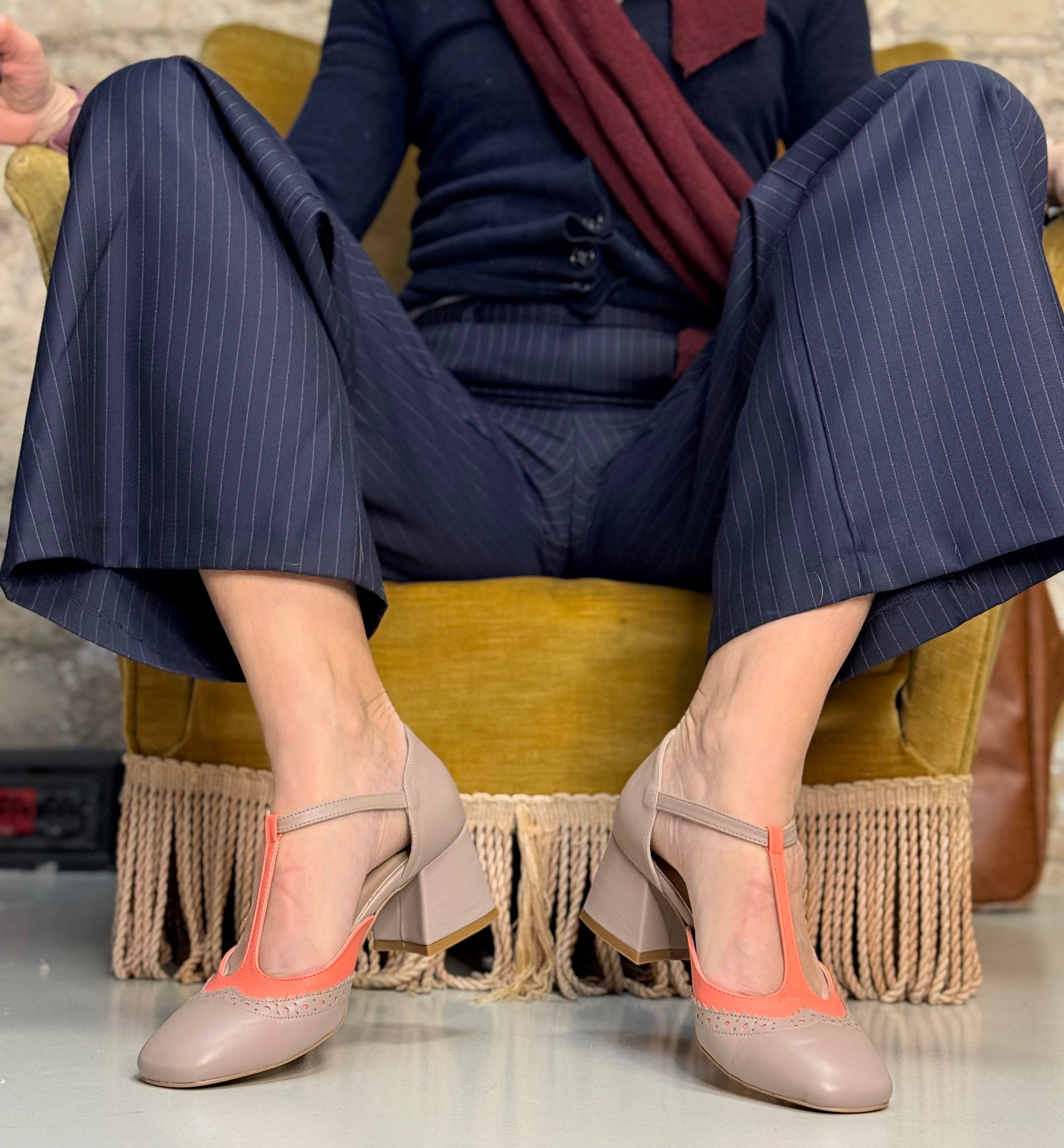 Image of Hilde Poudre t bar in nappa nude tacco 5.5 artigianale pugliese