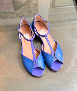 Image of Peggy Blu sandalo in nappa guantino blu e viola tacco 2,5 lavorazione artigianale marchigiana