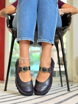 Image of Sgaia Purple scarpa bassa in pelle viola e suola in vibram artigianale toscana