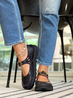 Image of Sgaia Purple scarpa bassa in pelle viola e suola in vibram artigianale toscana