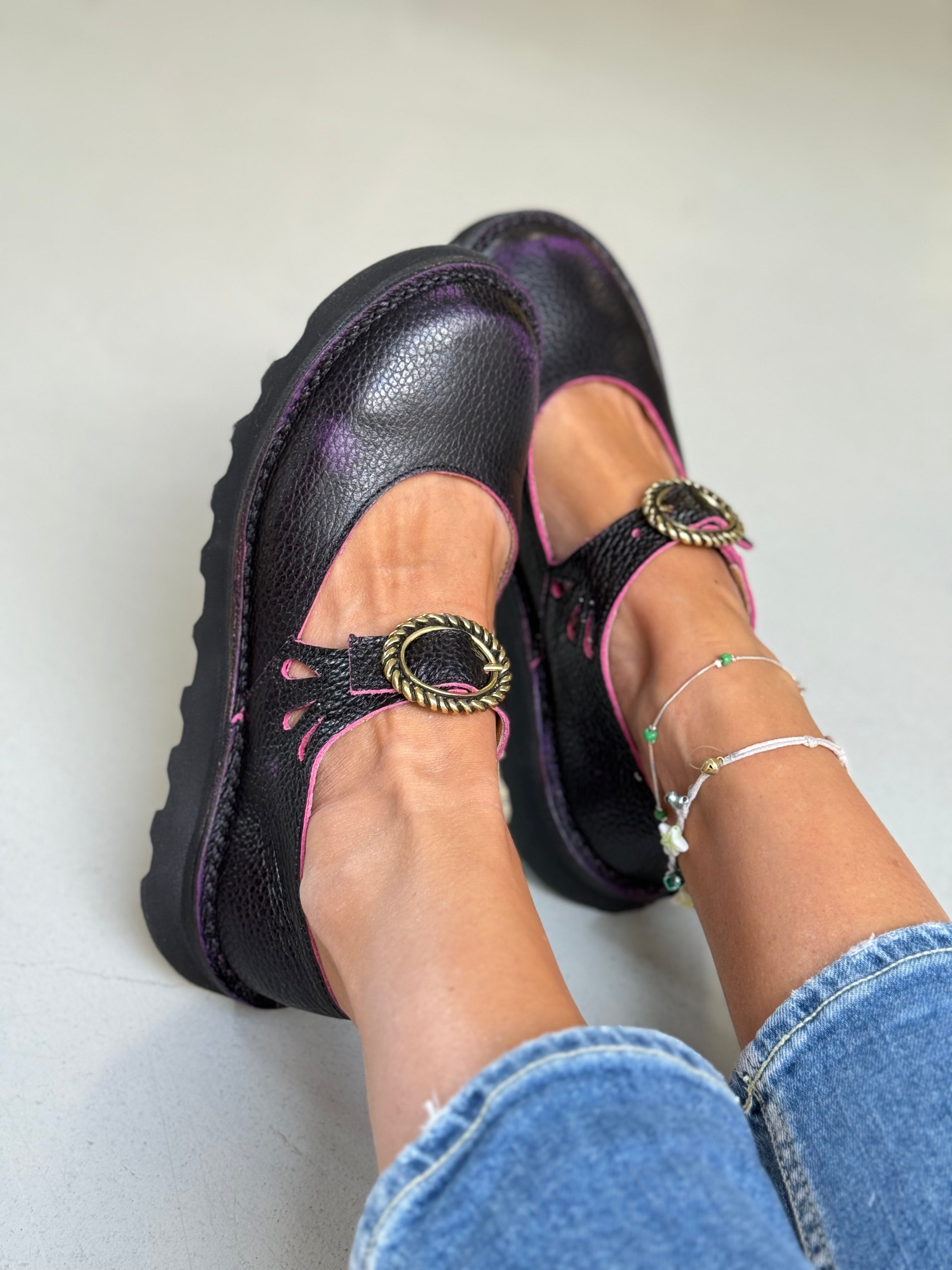 Sgaia Purple scarpa bassa in pelle viola e suola in vibram artigianale toscana