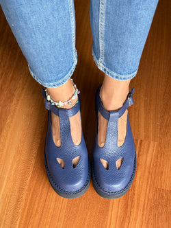 Image of Ciacola Blue bebe con occhietti in pelle blue artigianale toscana