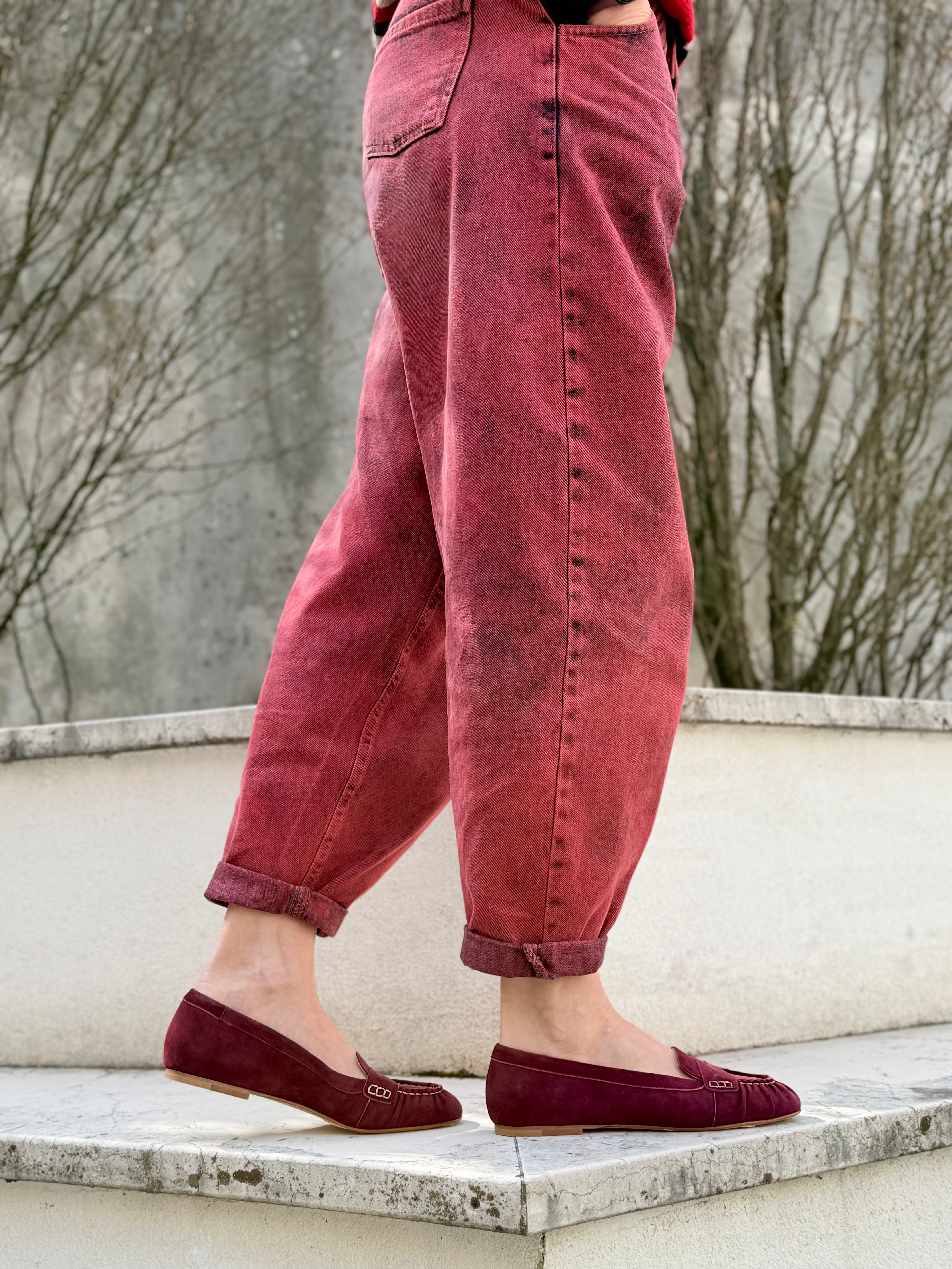 Image of Flavia Purple mocassino in camoscio color cardinale artigianale marchigiana