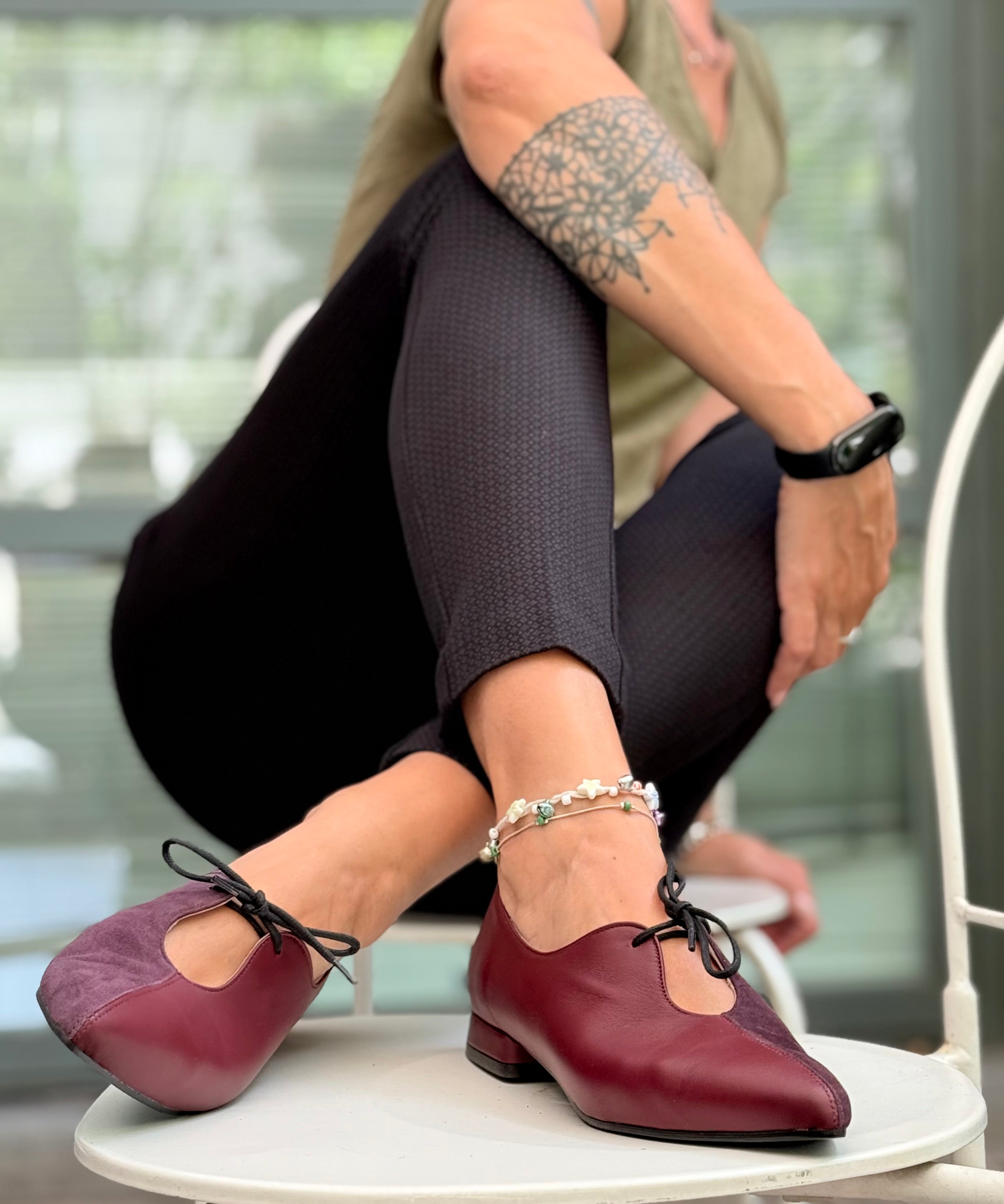 Image of Jessica Wine scarpina bassa in nappa e camoscio bordeaux artigianale pugliese