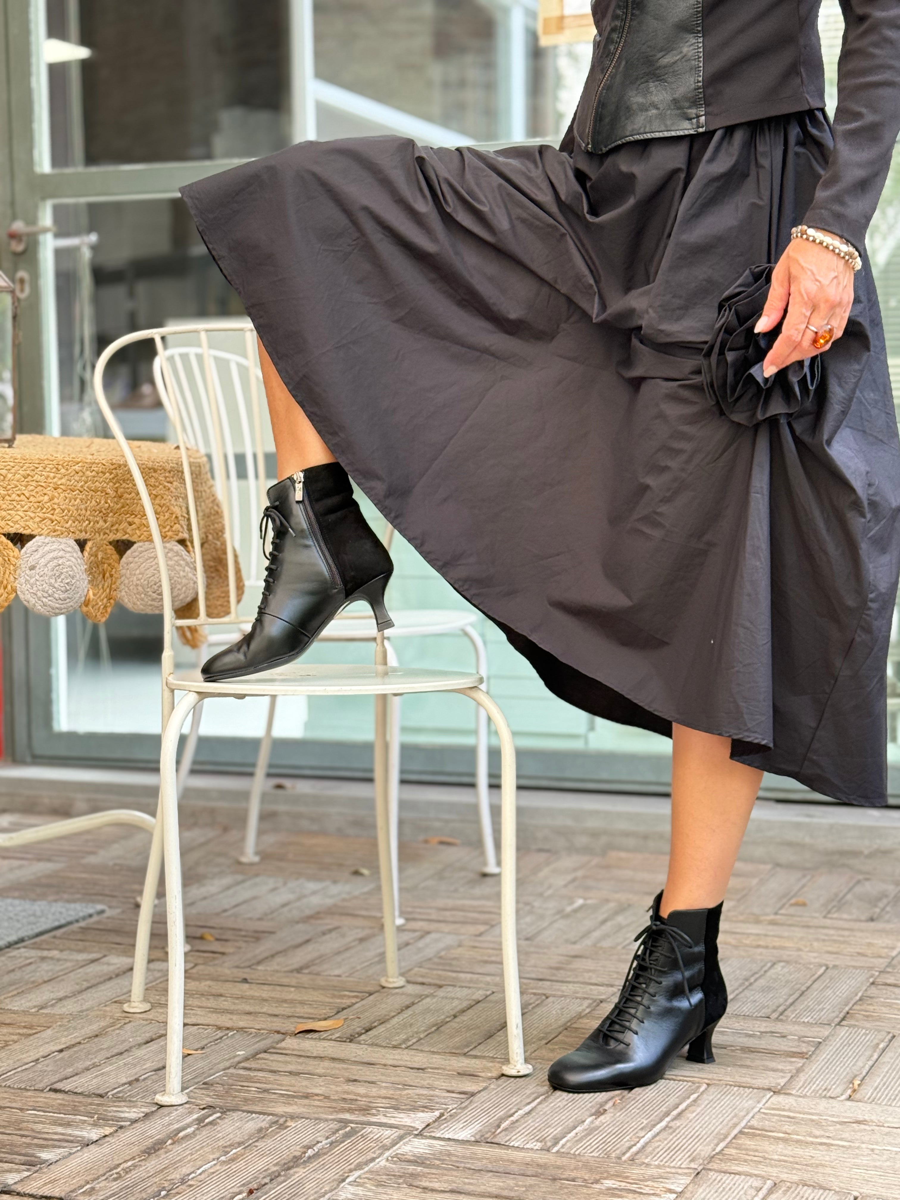 Image of Cancan Black tronchetto in nappa nera tacco 5.5 artigianale pugliese