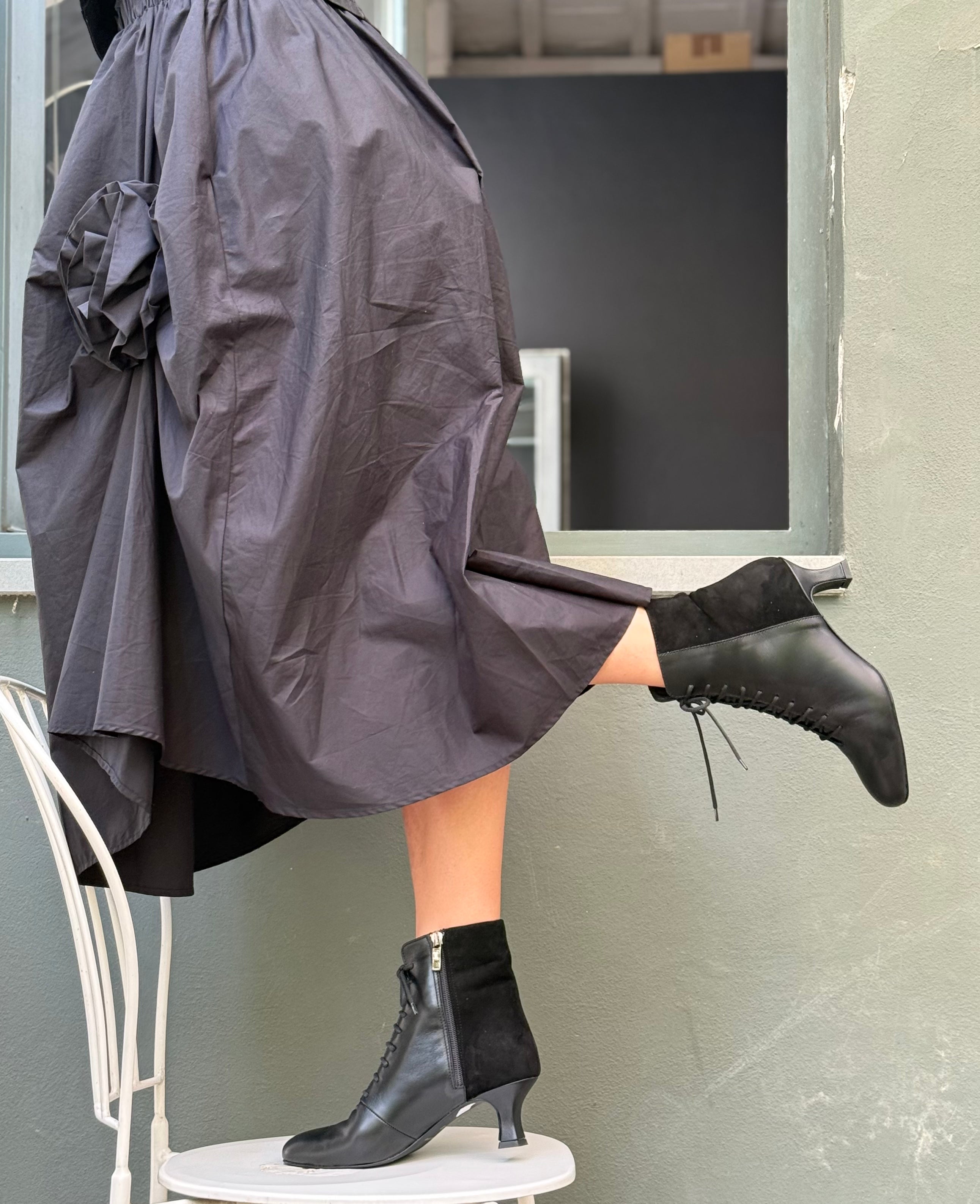 Image of Cancan Black tronchetto in nappa nera tacco 5.5 artigianale pugliese