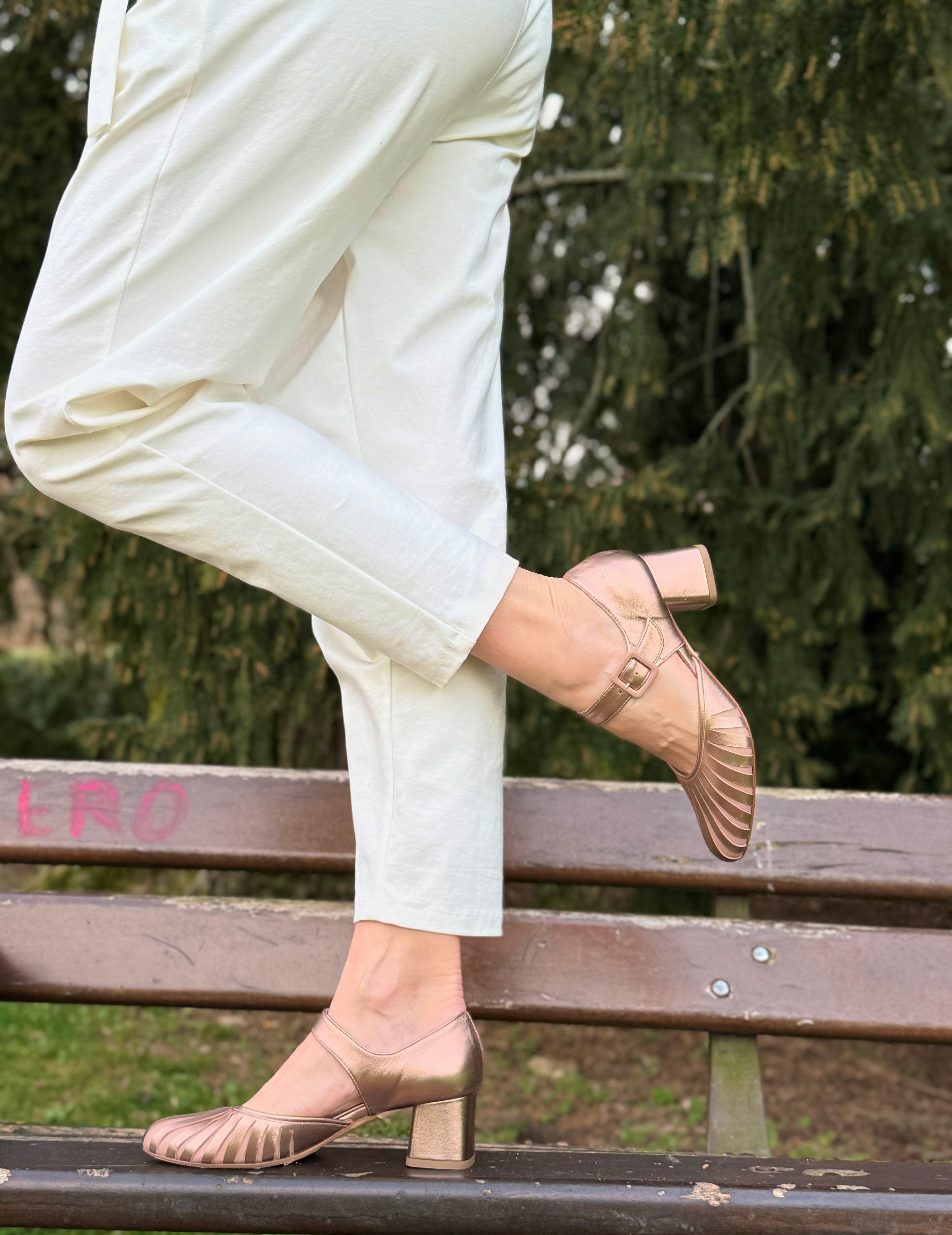 Image of Loren Lam mayjane in nappa laminata e tortora tacco 5 artigianale toscana