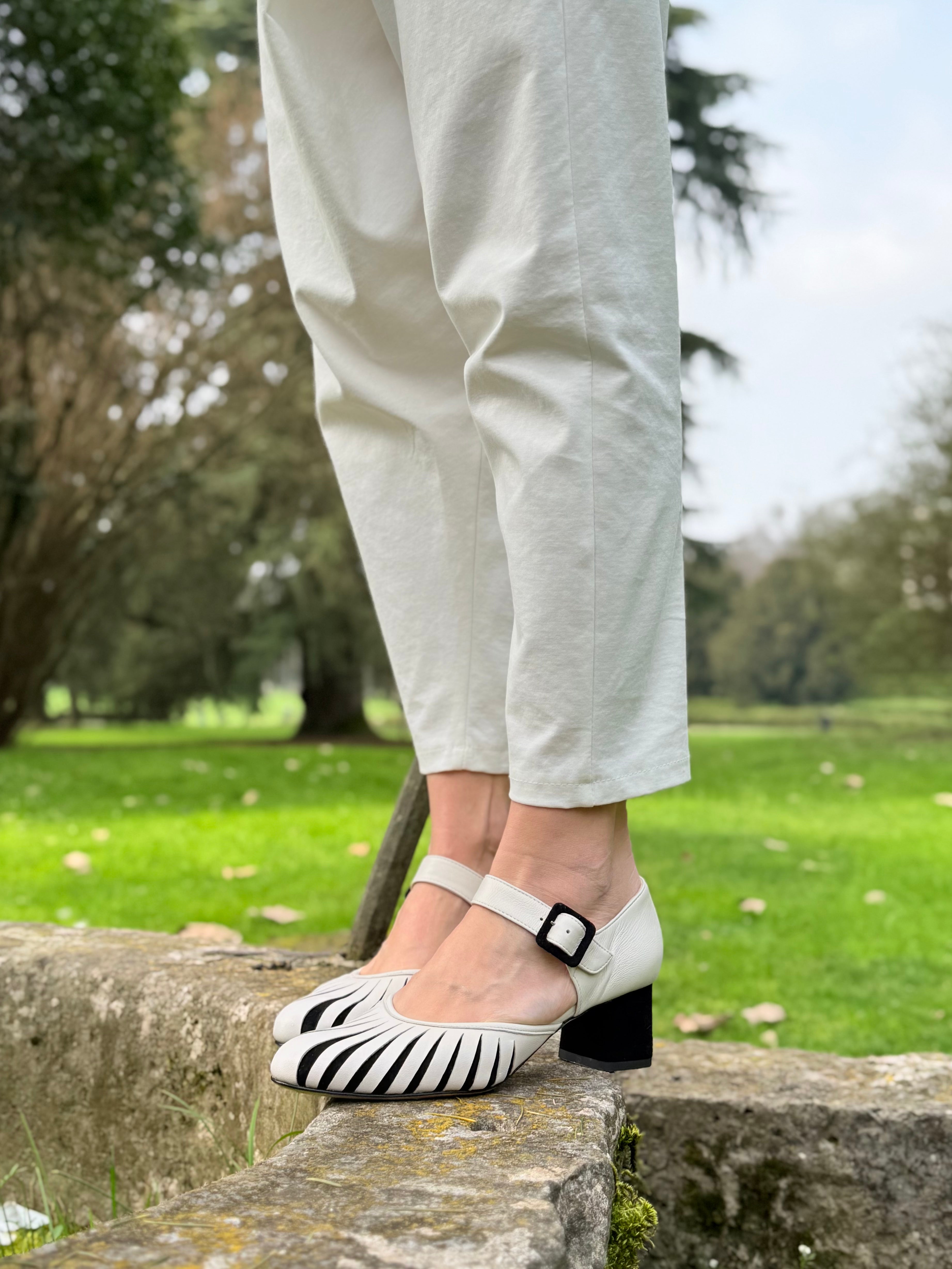 Image of Loren Bw mayjane in nappa avorio e camoscio nero tacco 5 artigianale toscana